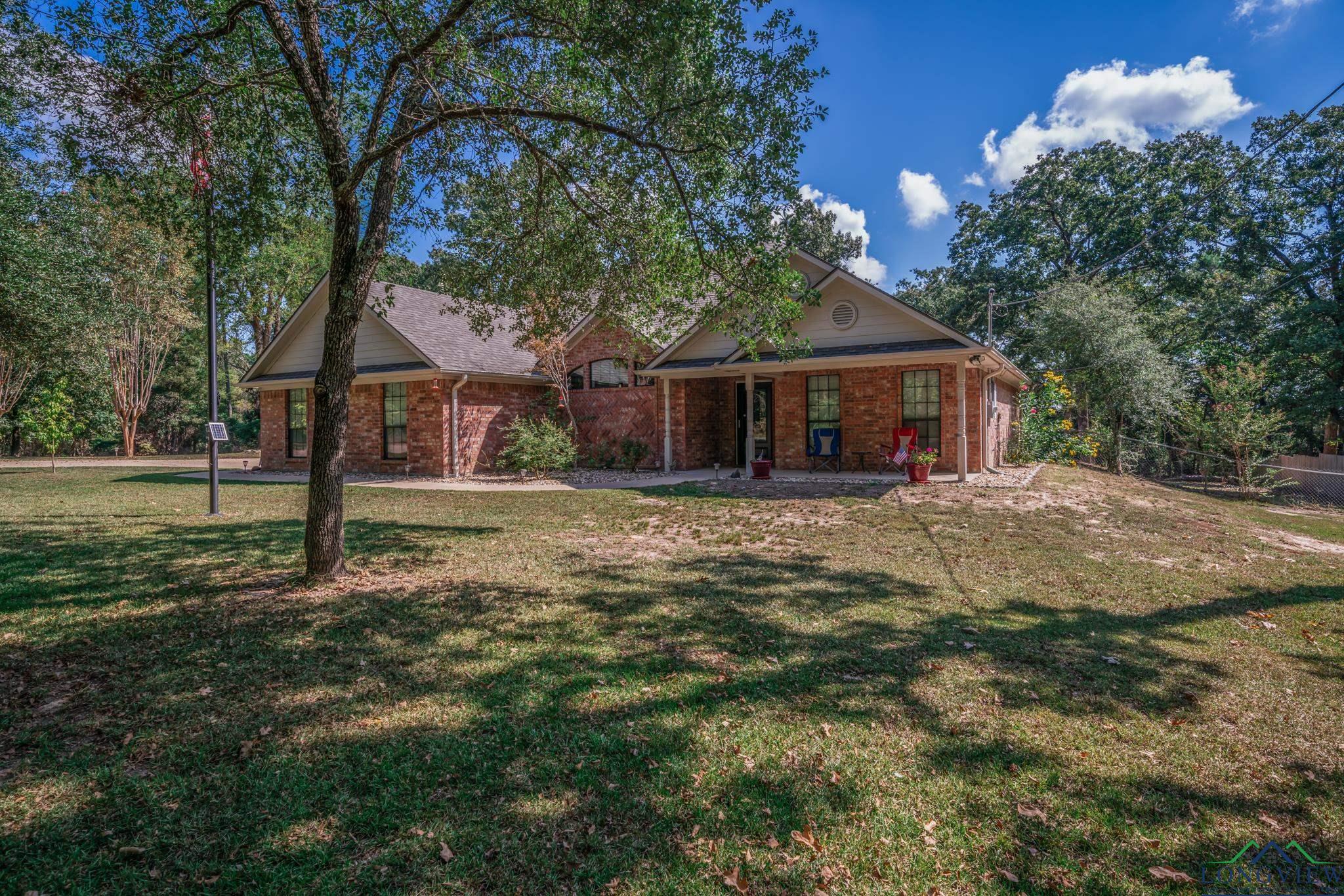 212 Peachtree Ln, Big Sandy, Texas image 4