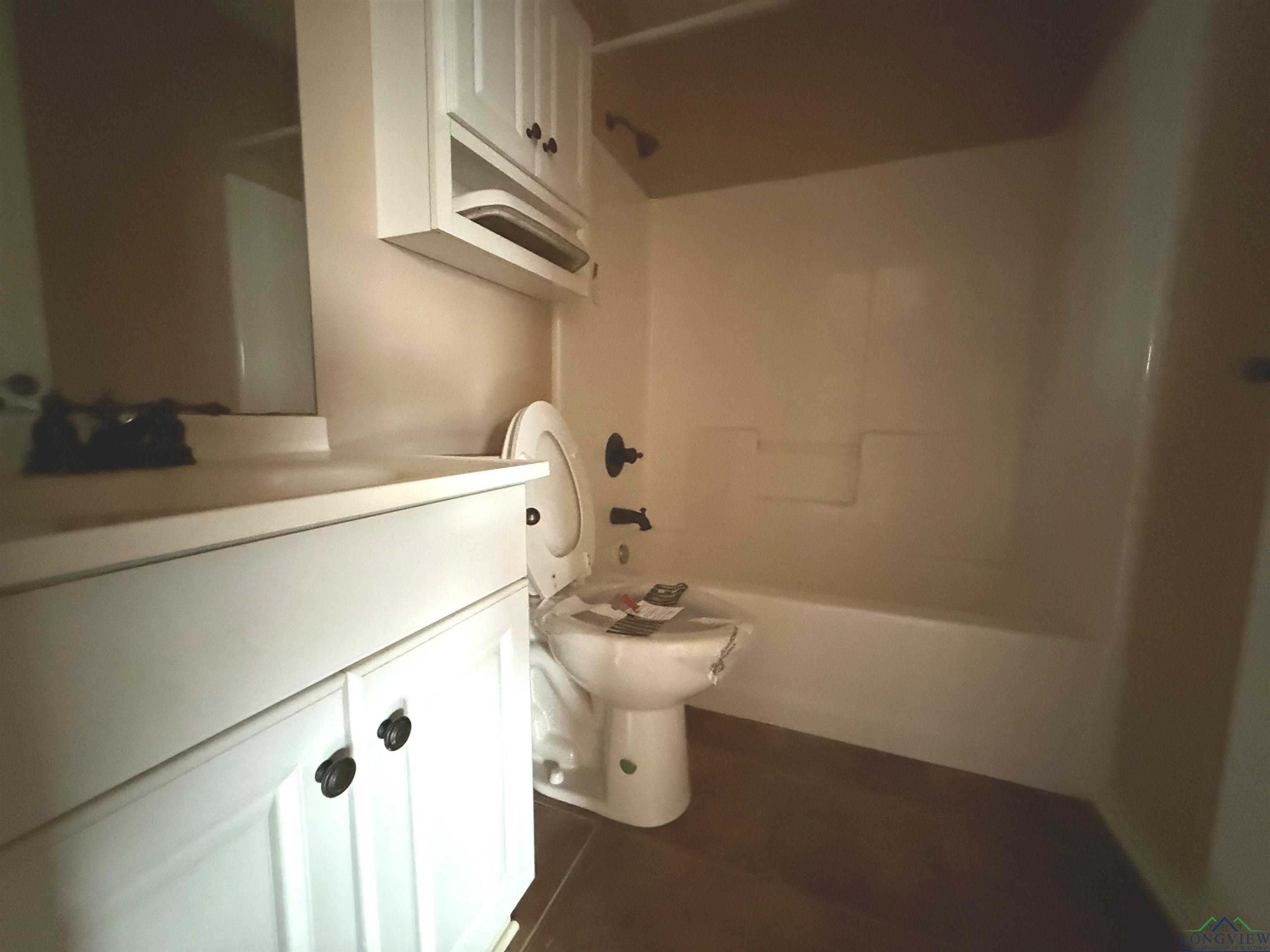 1802 Limestone Place, Longview, Texas image 4
