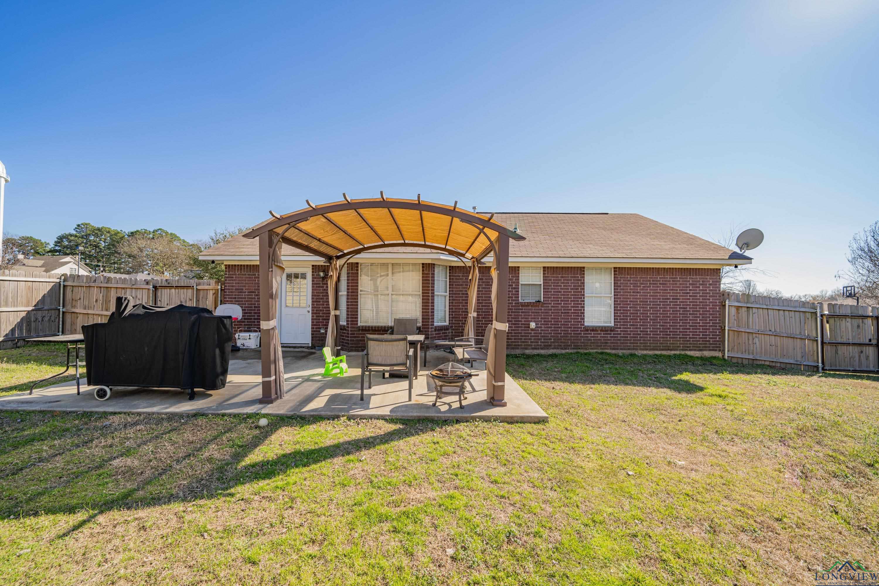 520 Morning Glory Cir, Hughes Springs, Texas image 7