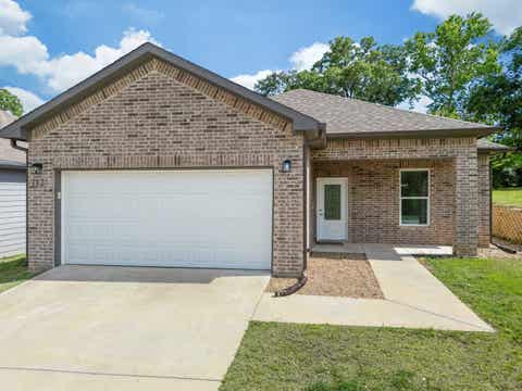 Homes For Sale - 112 Hudson Ave<br/> Gregg County, Longview, TX 75601