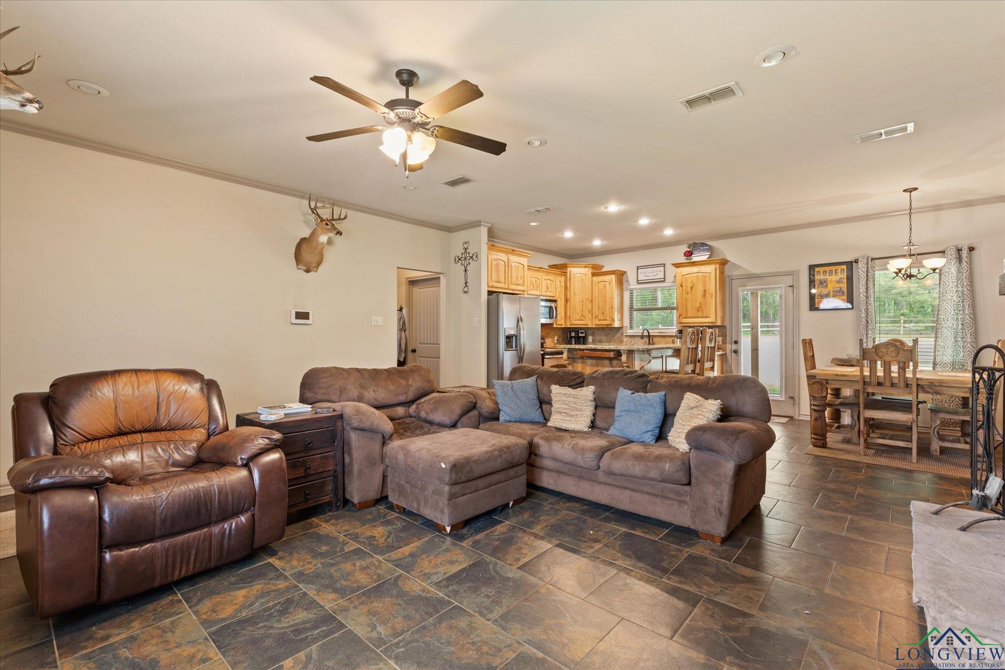 232 Collins Court, Gladewater, Texas image 10