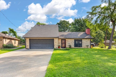 Homes For Sale - 302 Cindi Ct<br/> Longview, TX 75605