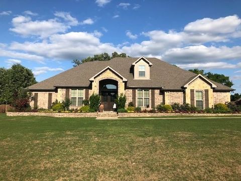 Homes For Sale - 19330 Brittni Rae Court<br/> Lindale, TX 75771