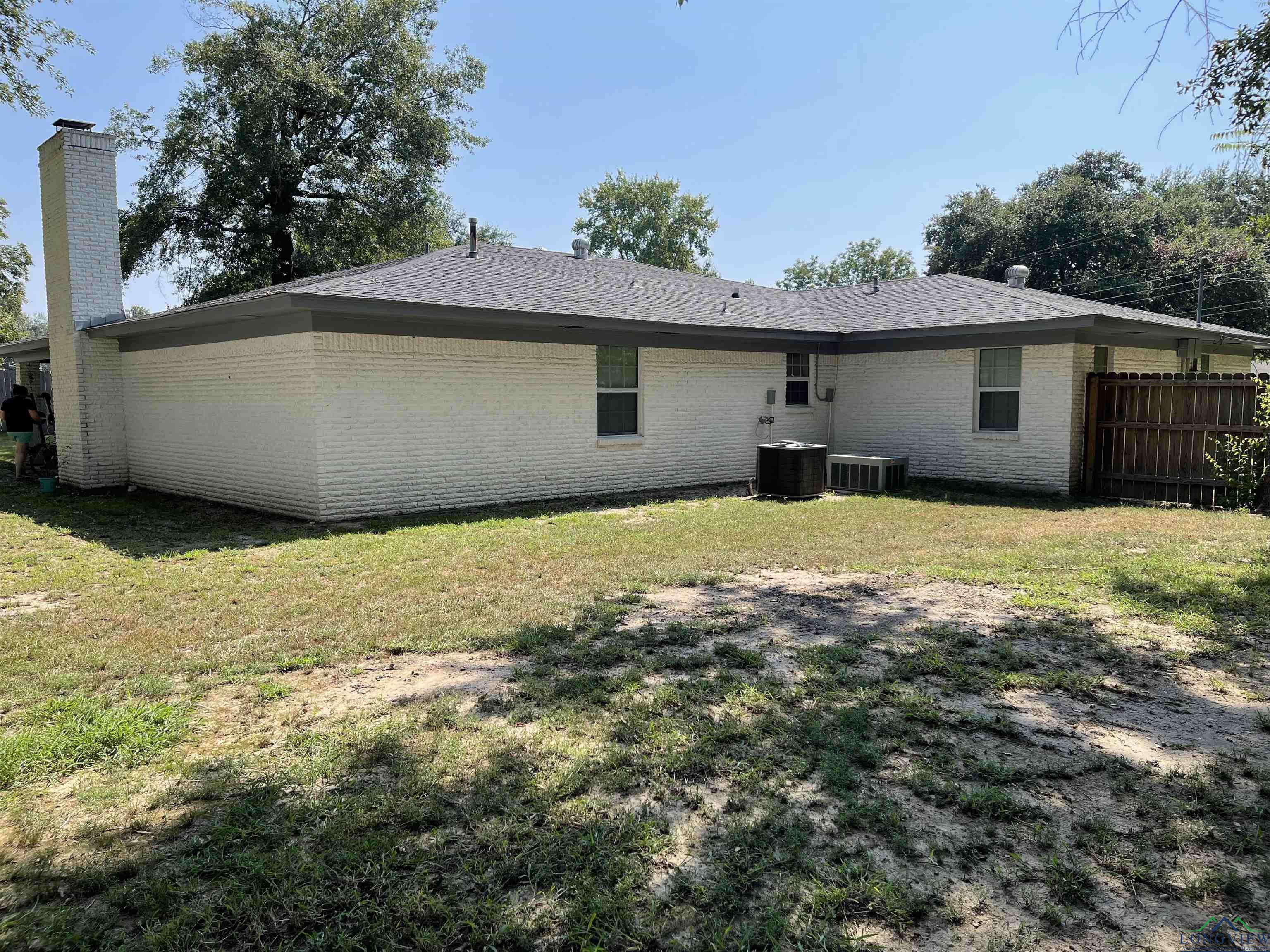 208 Courtland Circle, Carthage, Texas image 32