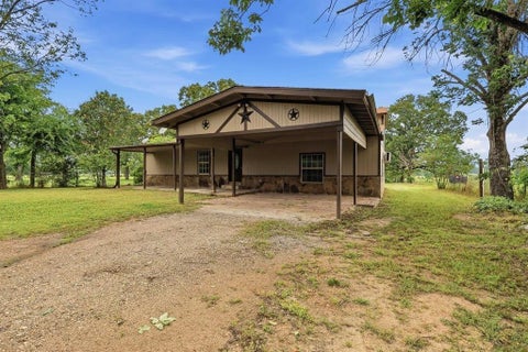 Homes For Sale - 1191 County Road 3240<br/> Mount Pleasant, TX 75455