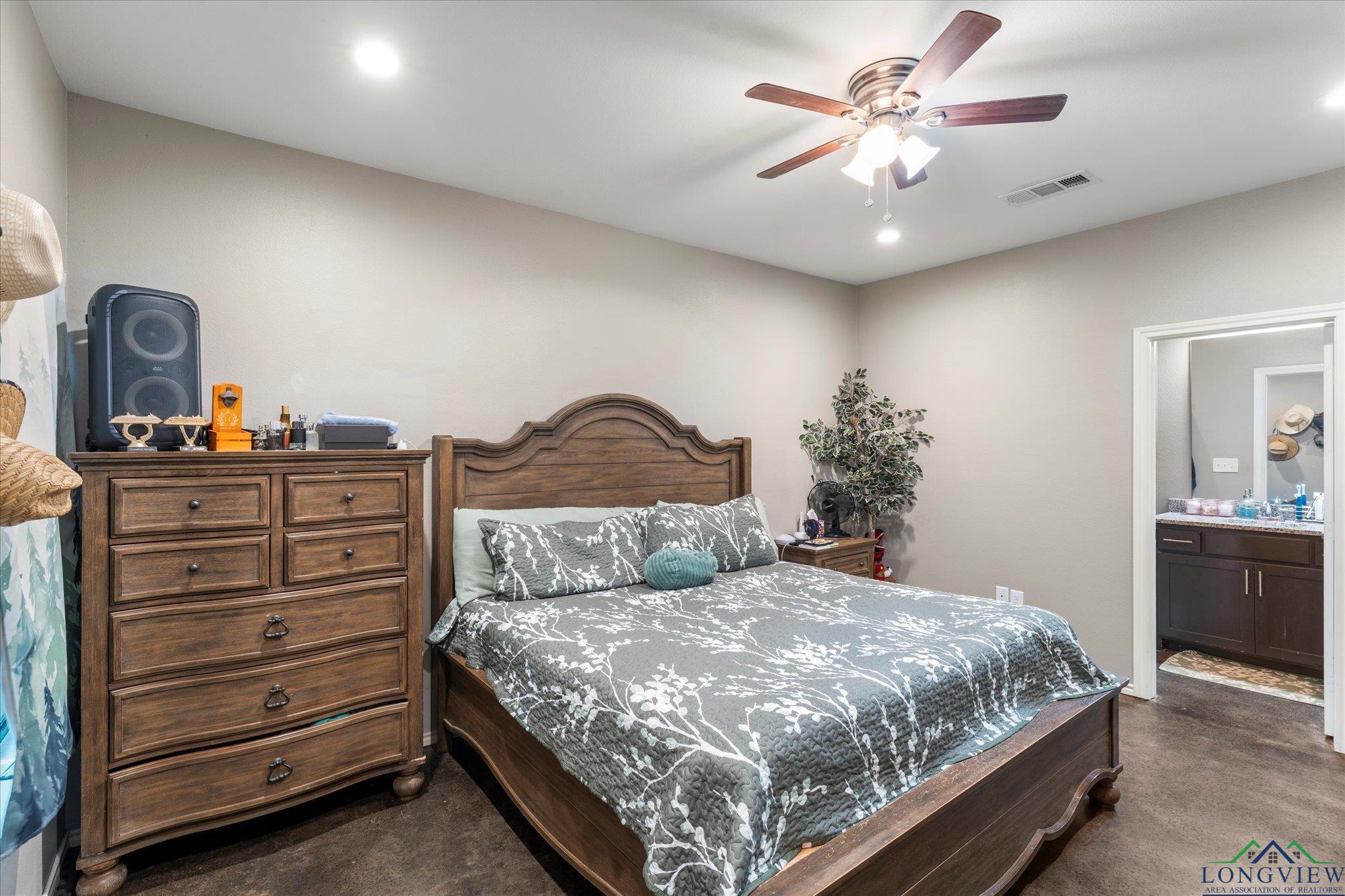 803 E 9th St, Mount Pleasant, Texas image 14
