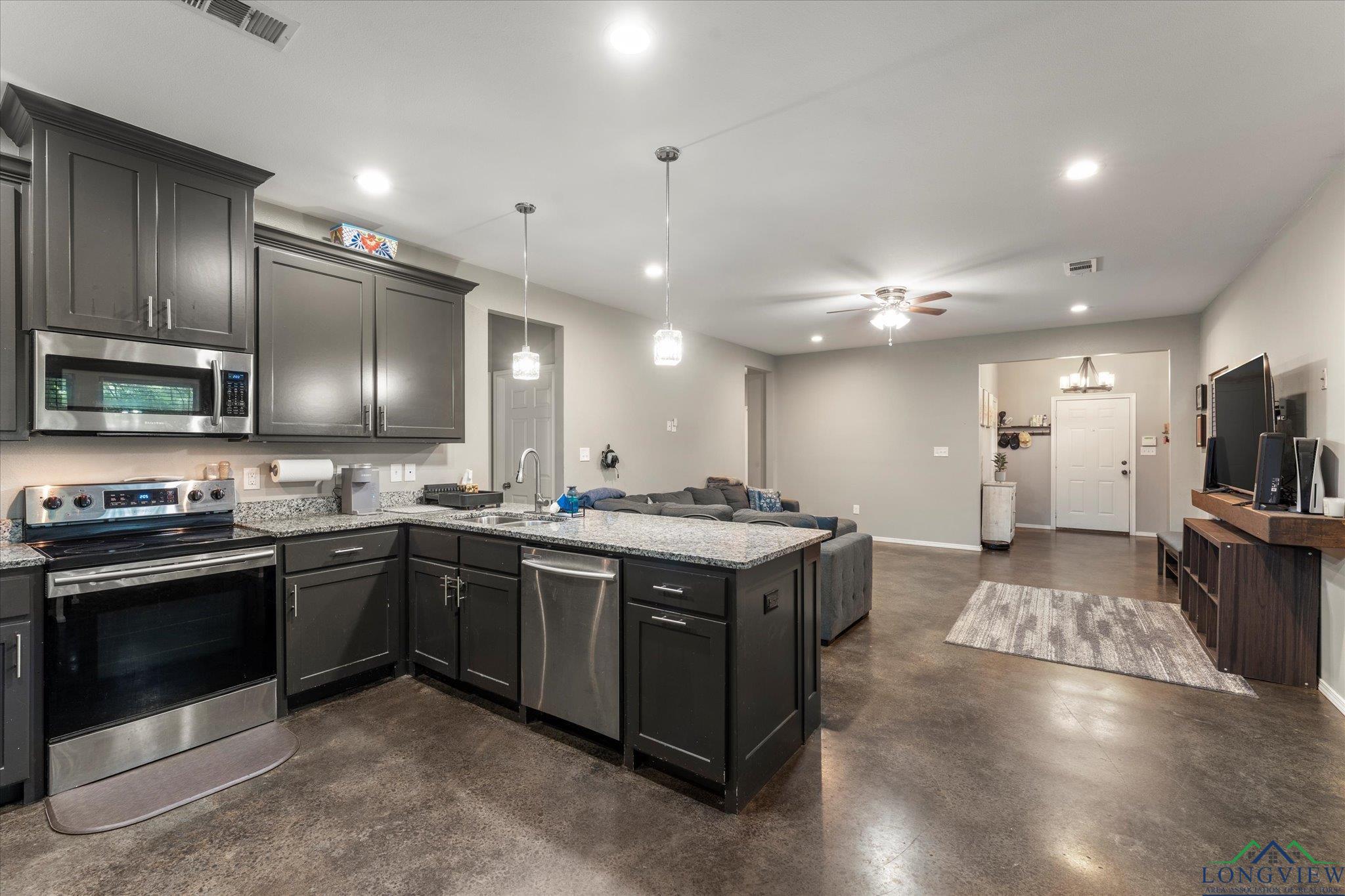 803 E 9th St, Mount Pleasant, Texas image 12
