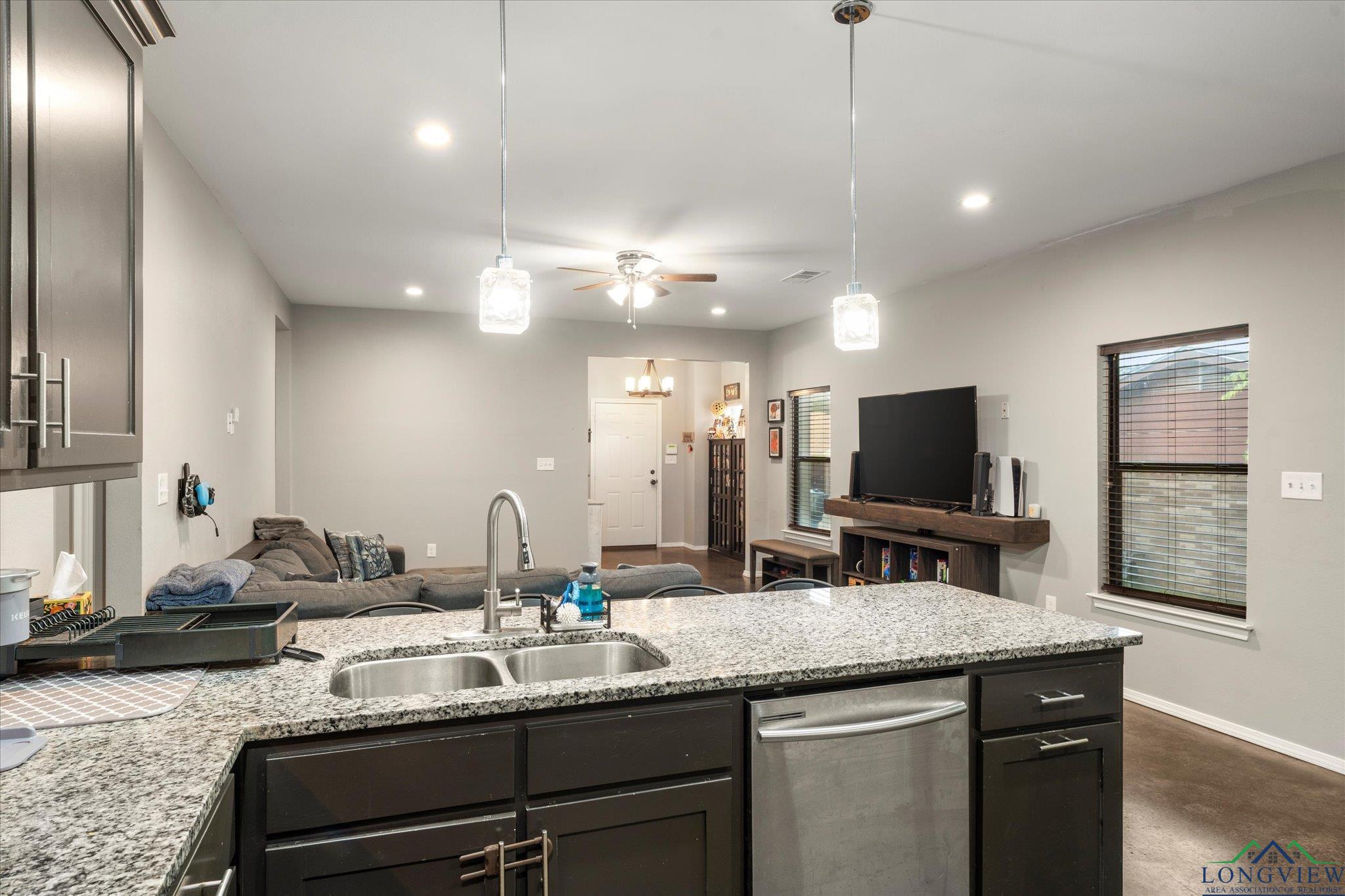 803 E 9th St, Mount Pleasant, Texas image 11
