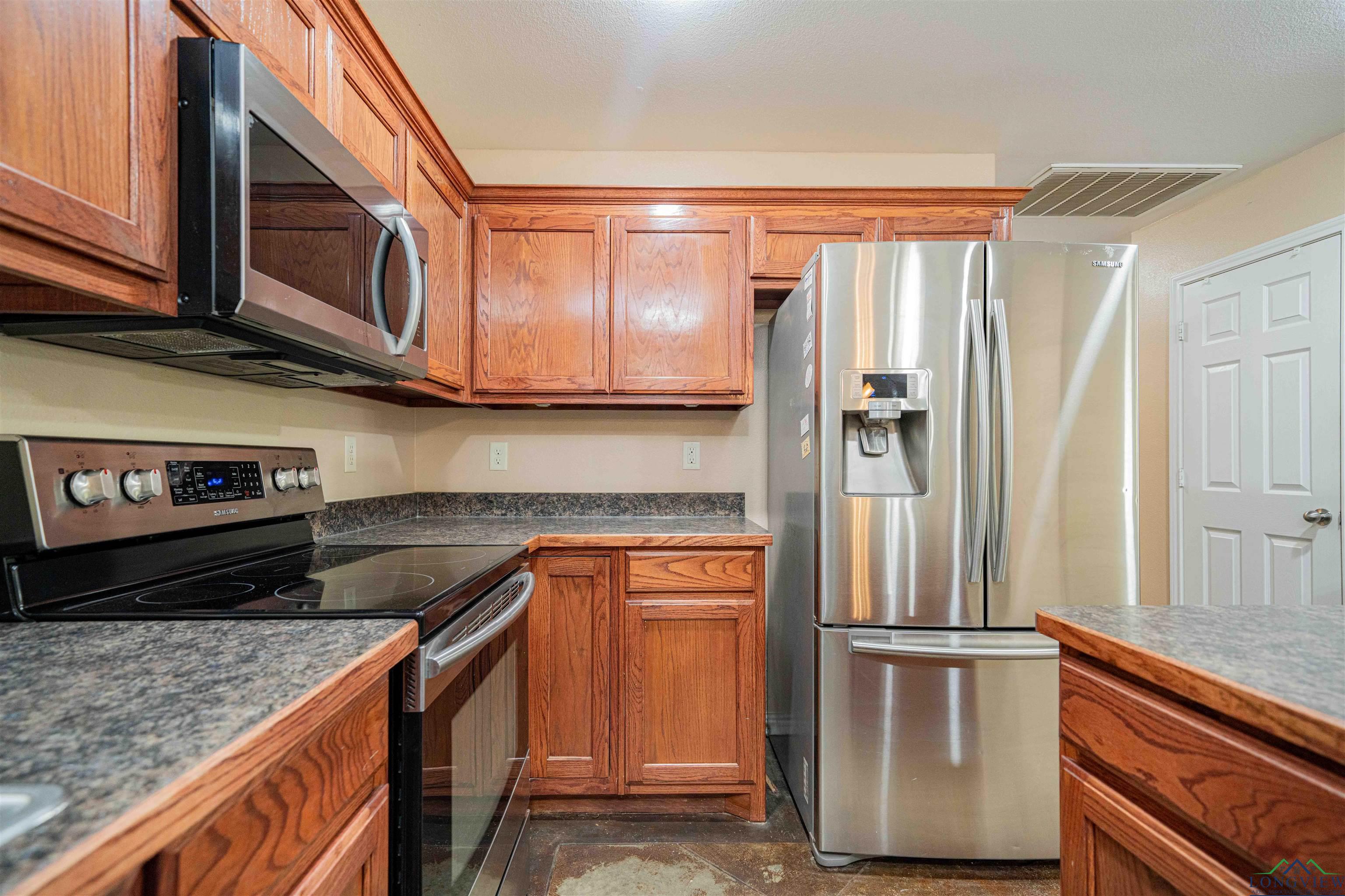 827 Collins Rd, Hallsville, Texas image 6