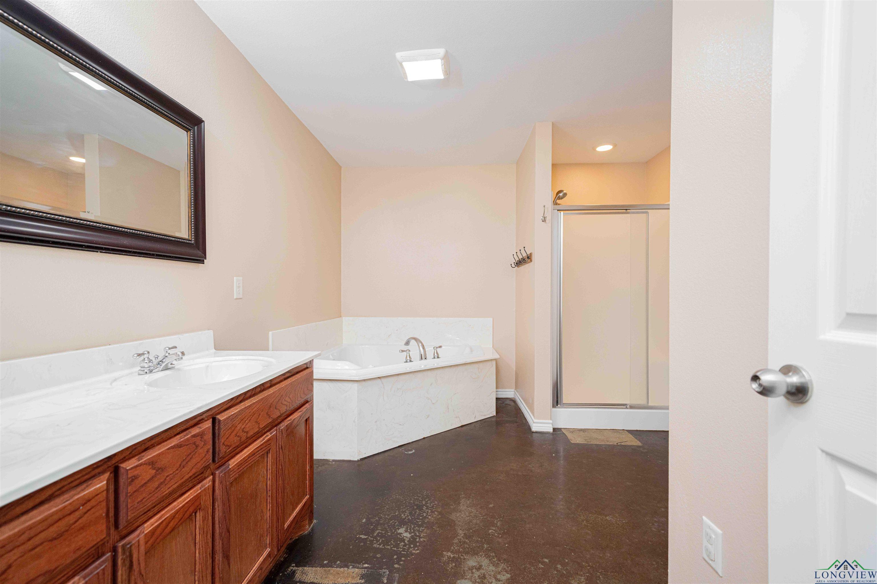 827 Collins Rd, Hallsville, Texas image 15