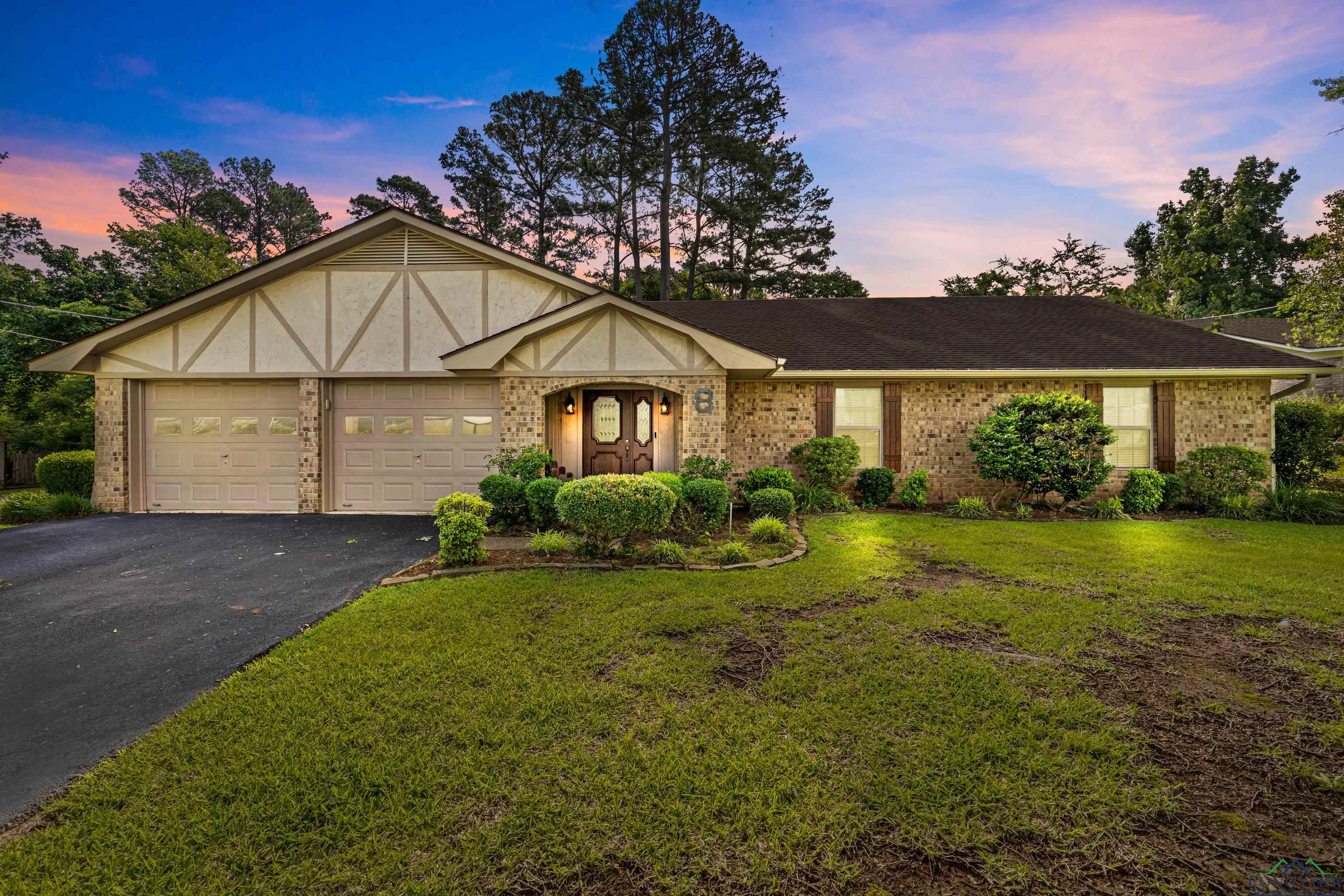 8 Honeysuckle Ln, Longview, Texas image 1