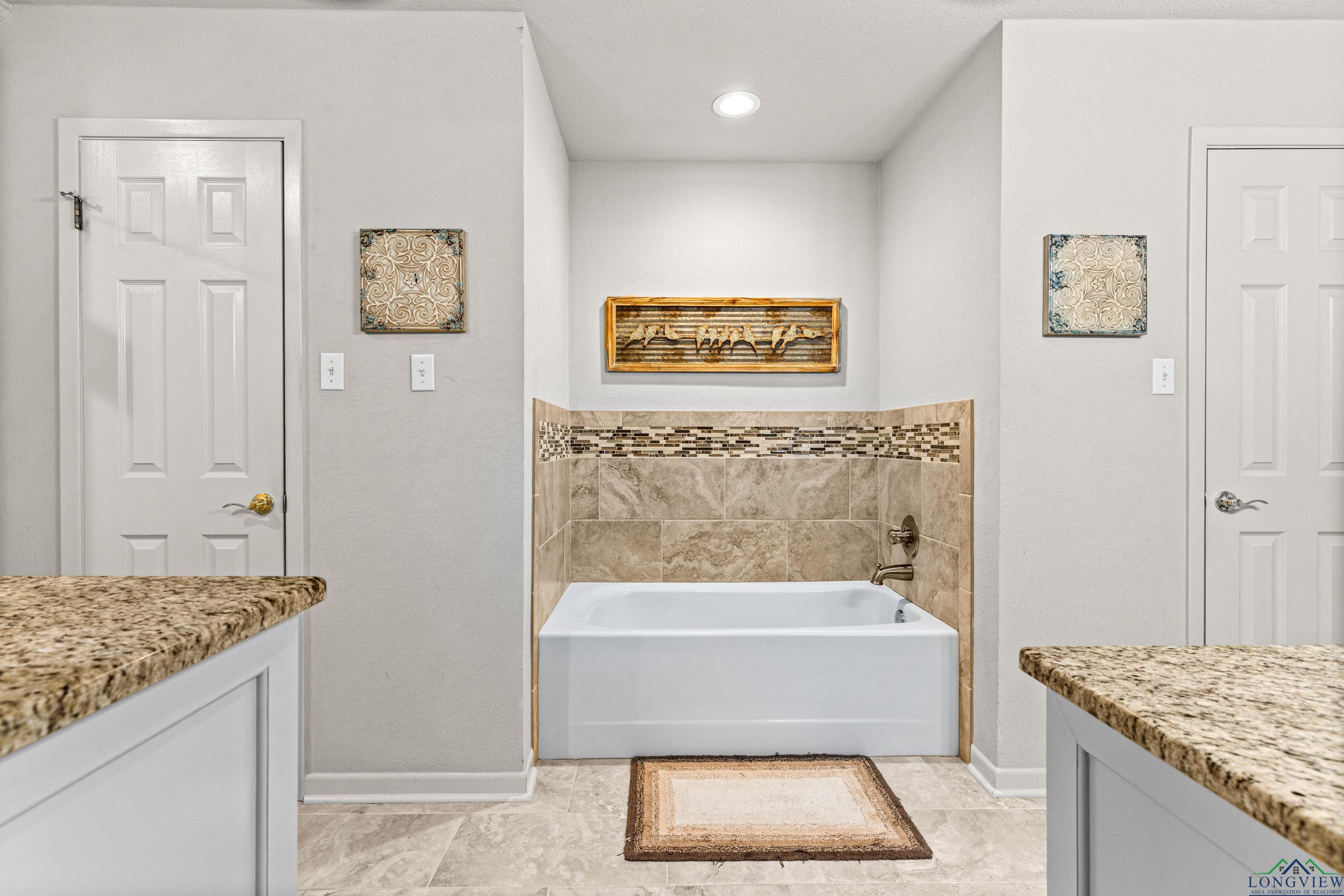 8 Honeysuckle Ln, Longview, Texas image 30