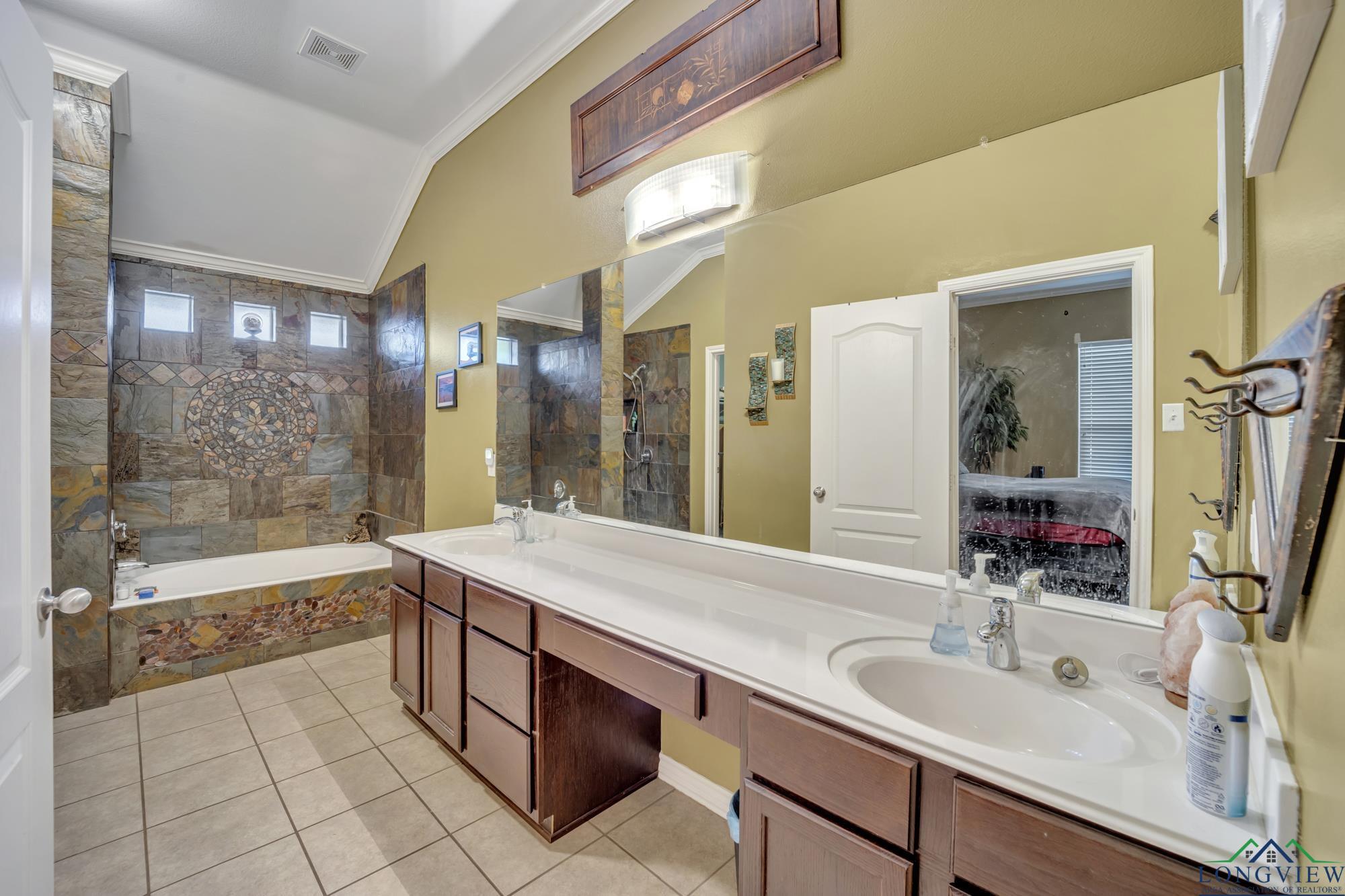 406 Alta St, Longview, Texas image 8