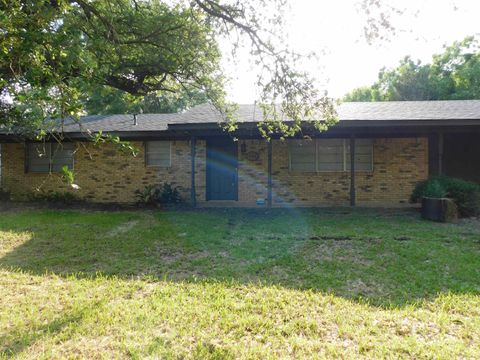 Homes For Sale - 303 S Langham St<br/> Troup, TX 75789
