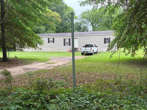 Mobile Home For Sale - 240 Powell St<br/> Waskom, TX 75692