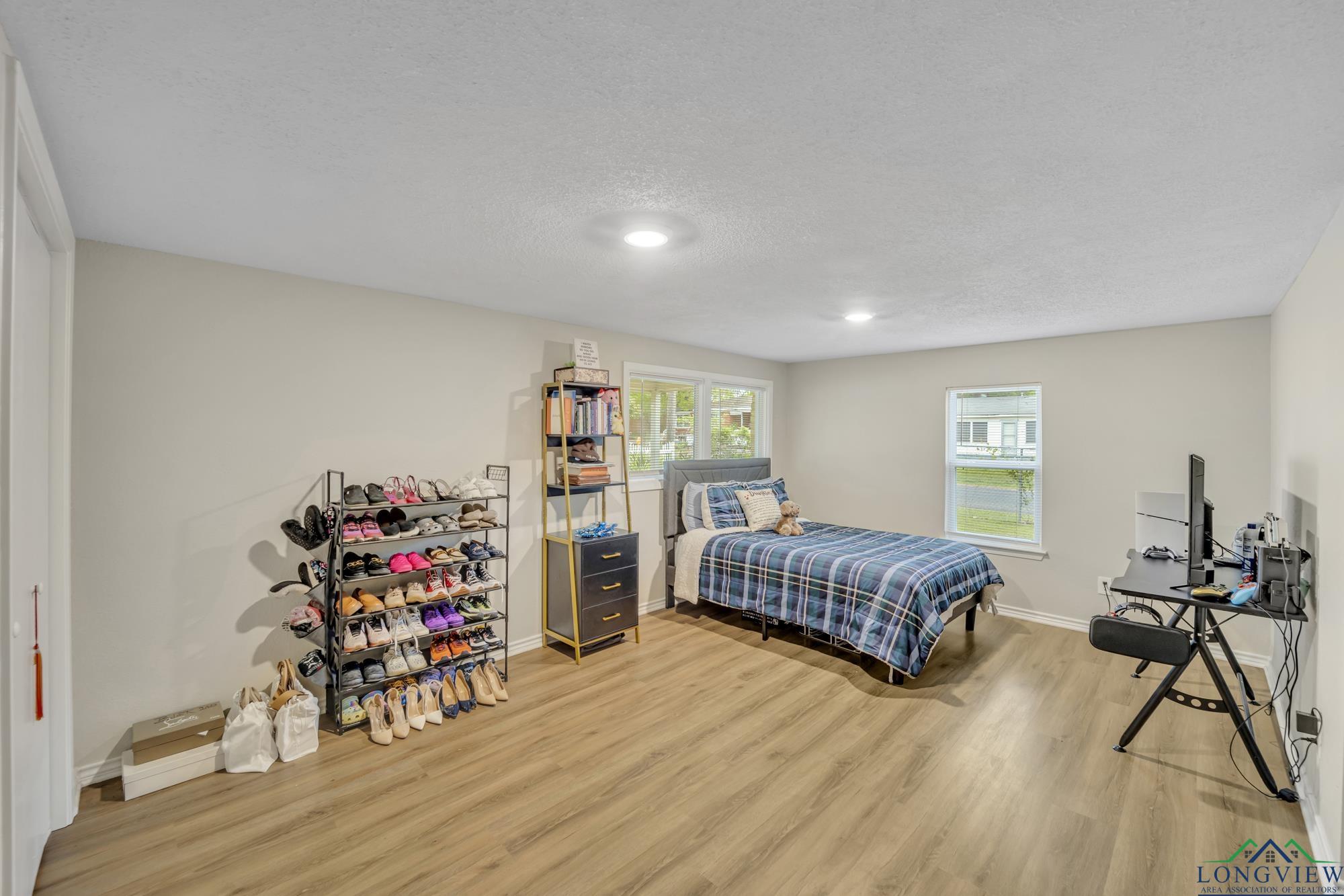 310 W Grand Ave, Longview, Texas image 19