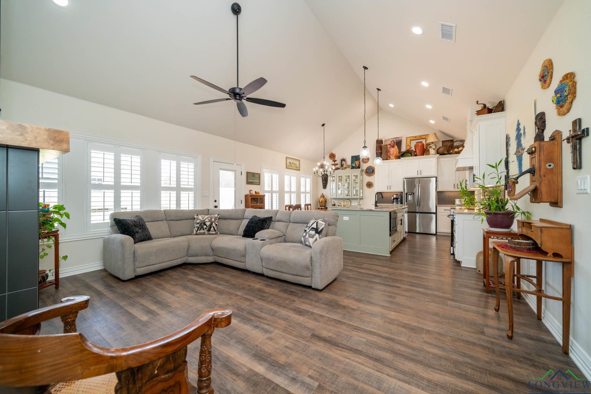 1767 Cr 186 E, Kilgore, Texas image 7