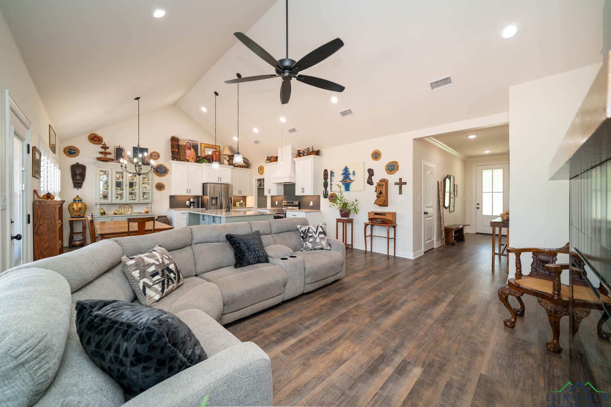1767 Cr 186 E, Kilgore, Texas image 8