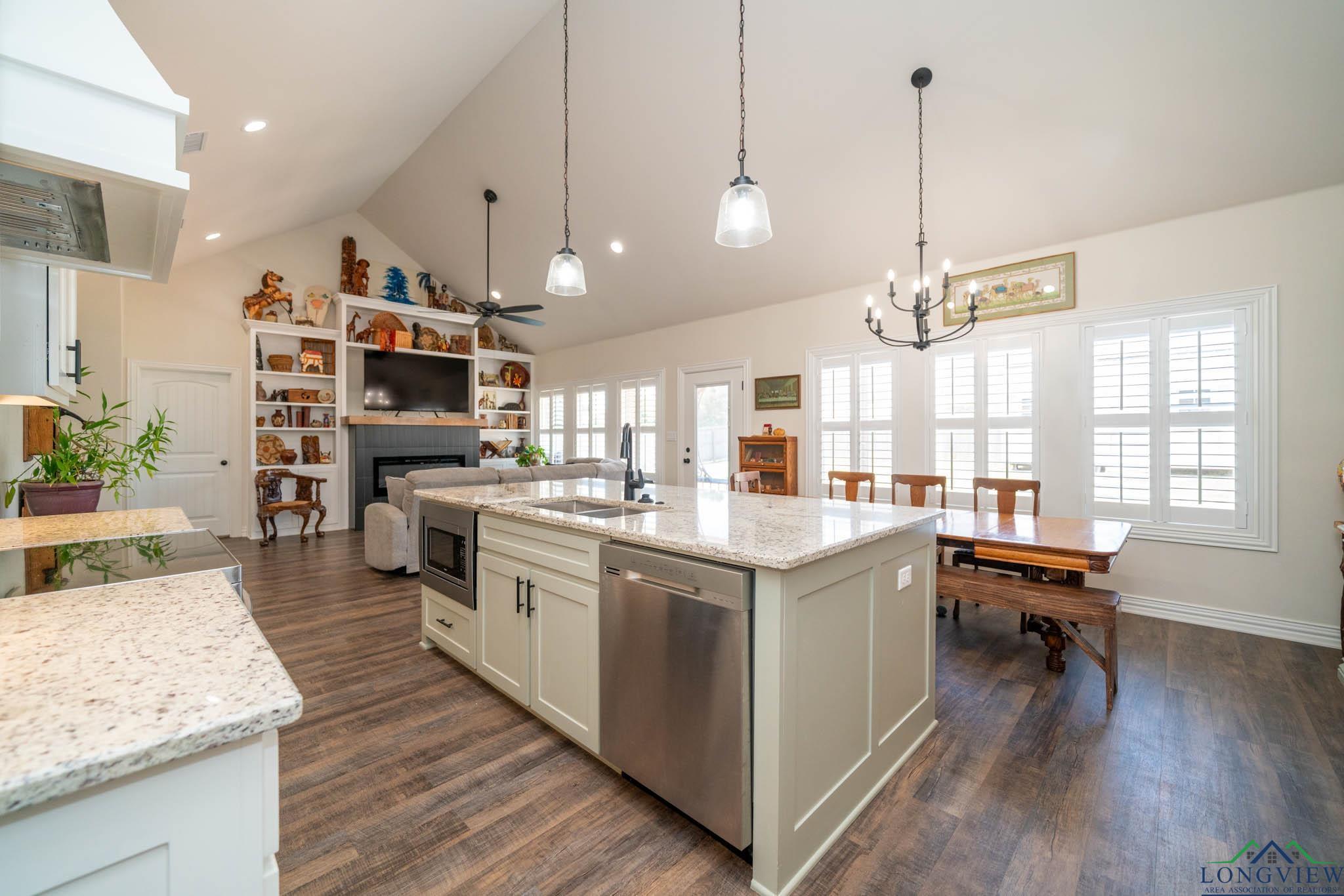 1767 Cr 186 E, Kilgore, Texas image 10