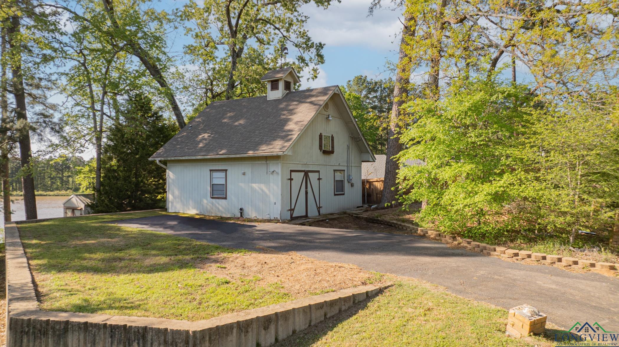 316 County Road 2750, Hughes Springs, Texas image 39