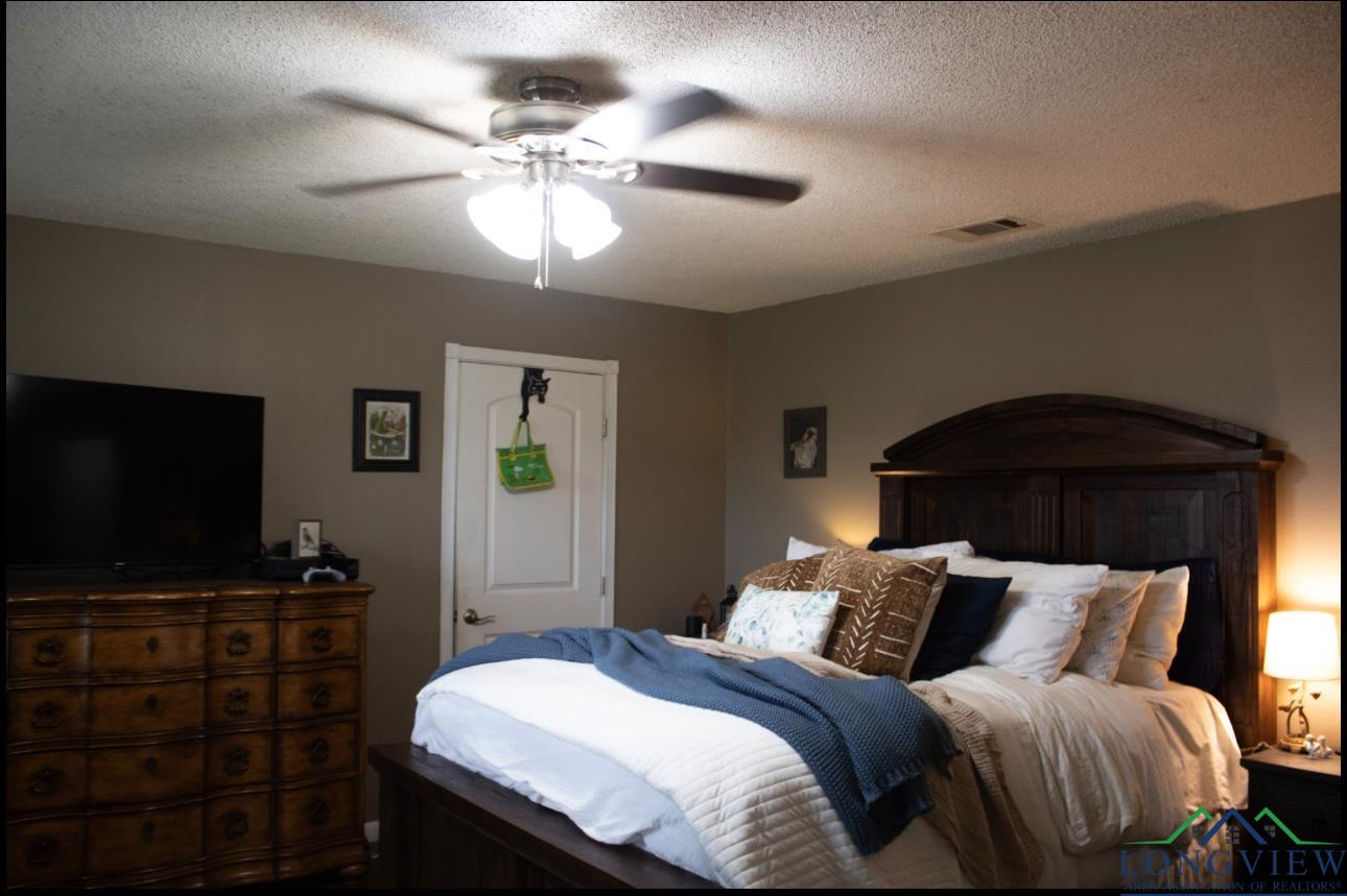 447 Berea 3, Jefferson, Texas image 28