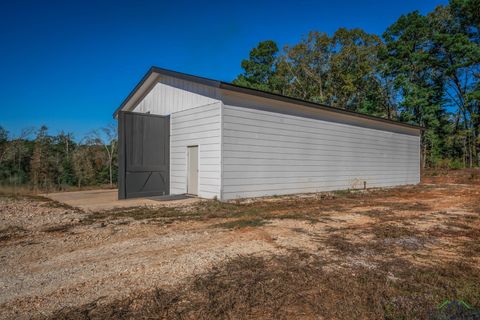 A home in Gilmer