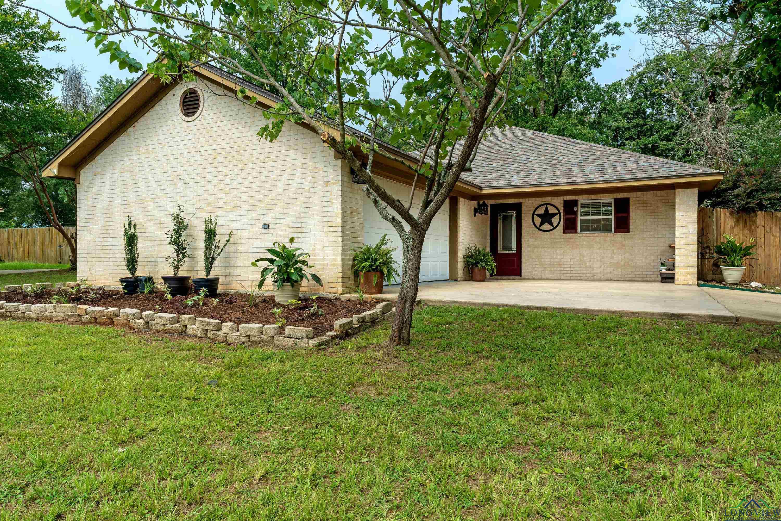 145 Cherry St, Tatum, Texas image 2