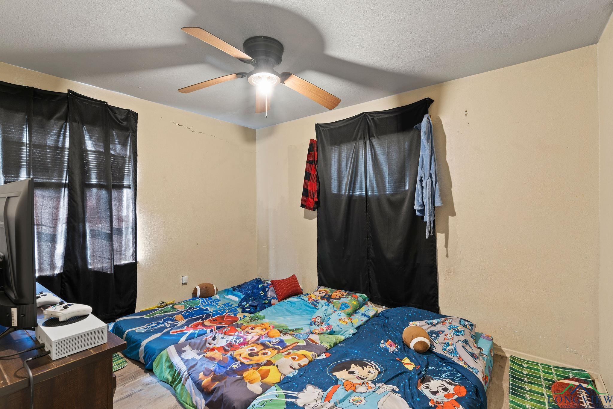 210 N Houston St, Lone Star, Texas image 4