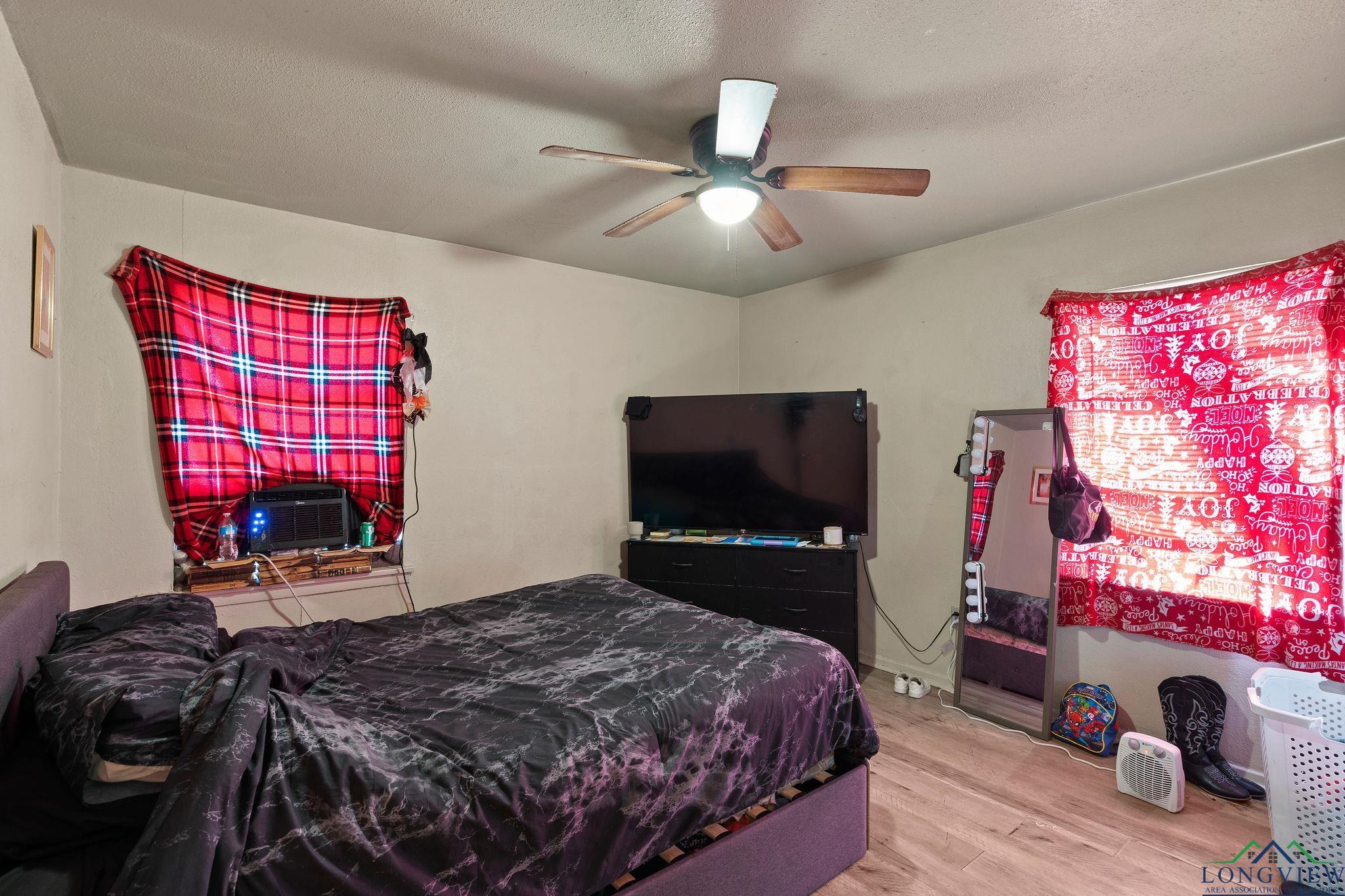 210 N Houston St, Lone Star, Texas image 5