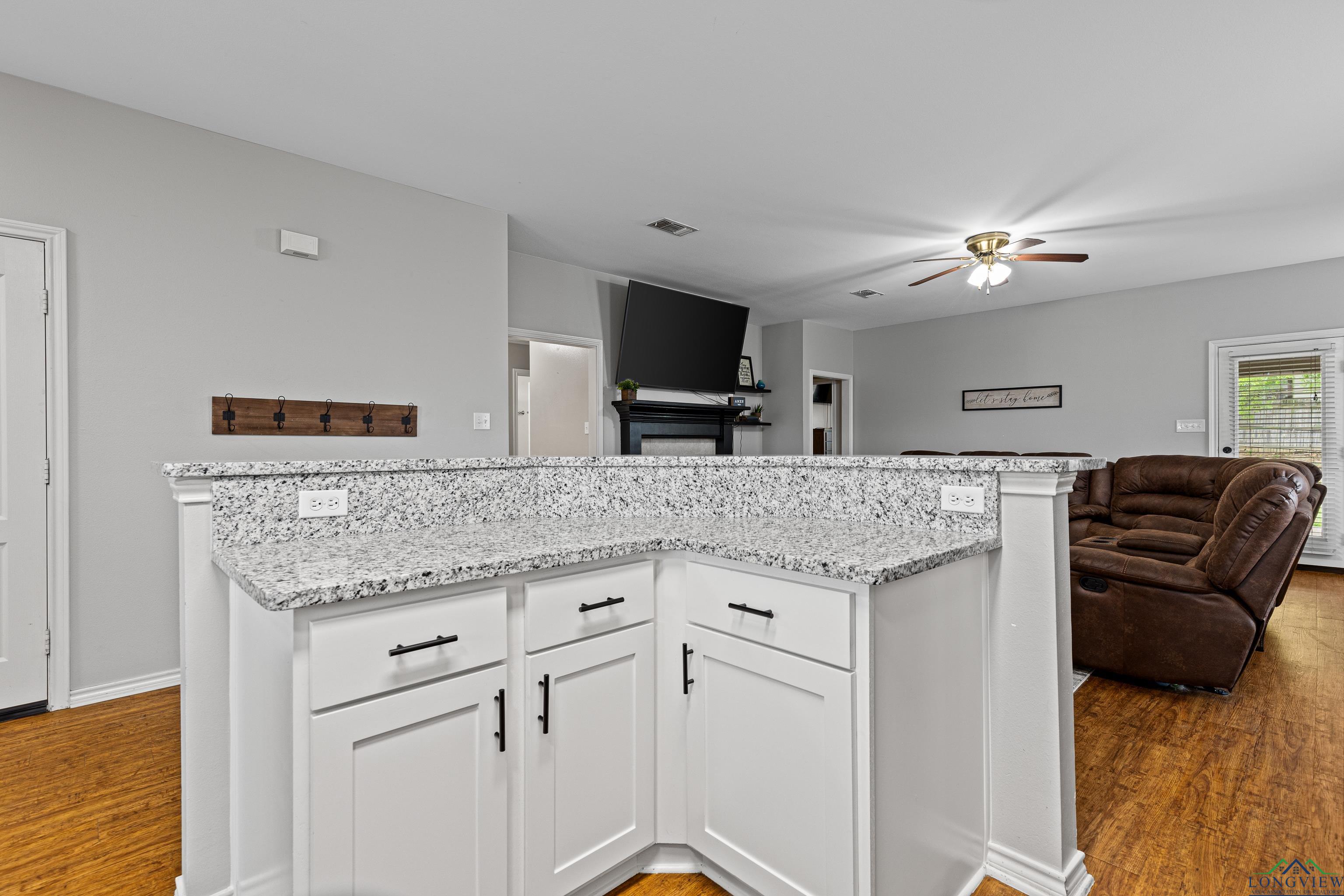5828 Mustang Trail, Tyler, Texas image 13