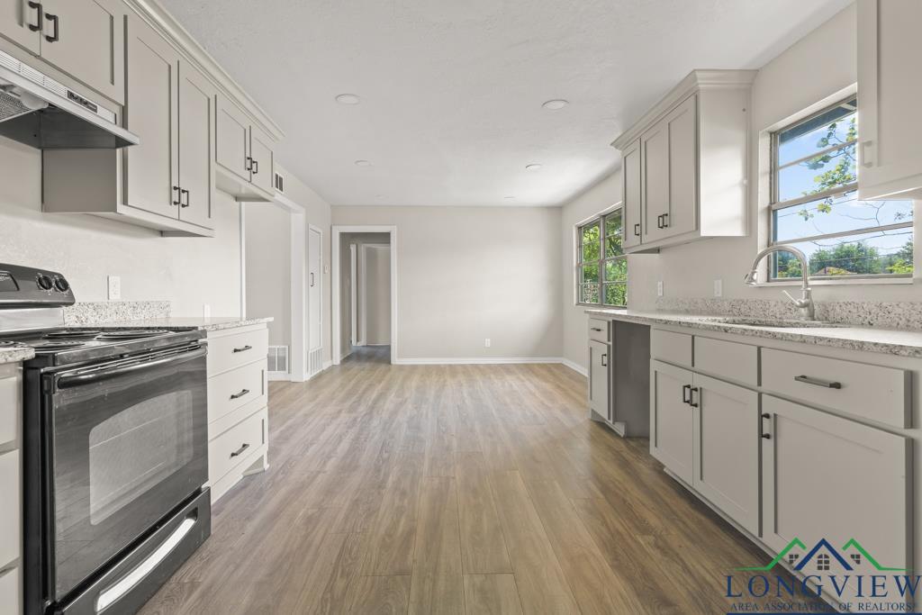 2321 S Twelfth, Longview, Texas image 2