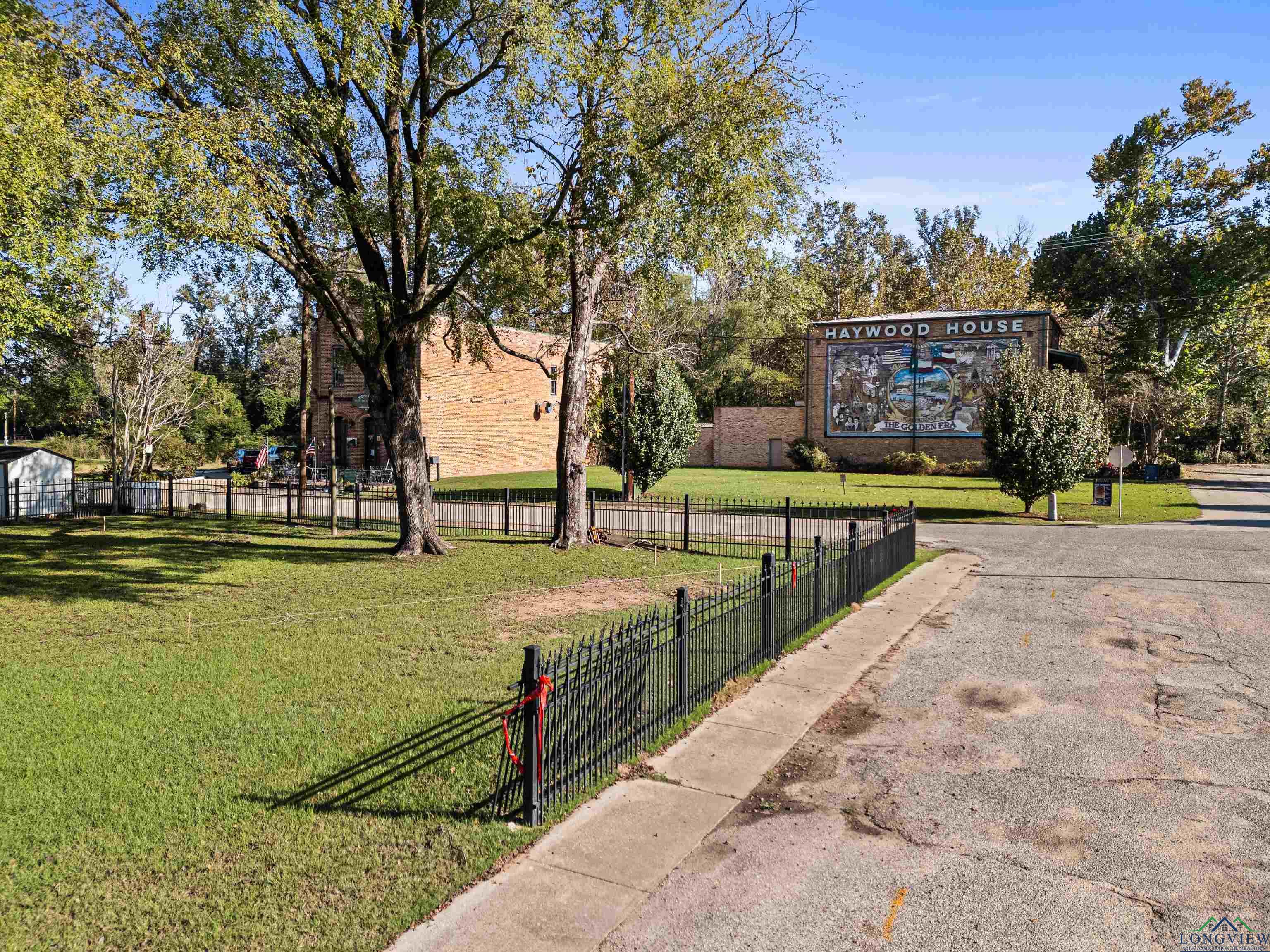 222 W Austin St, Jefferson, Texas image 9