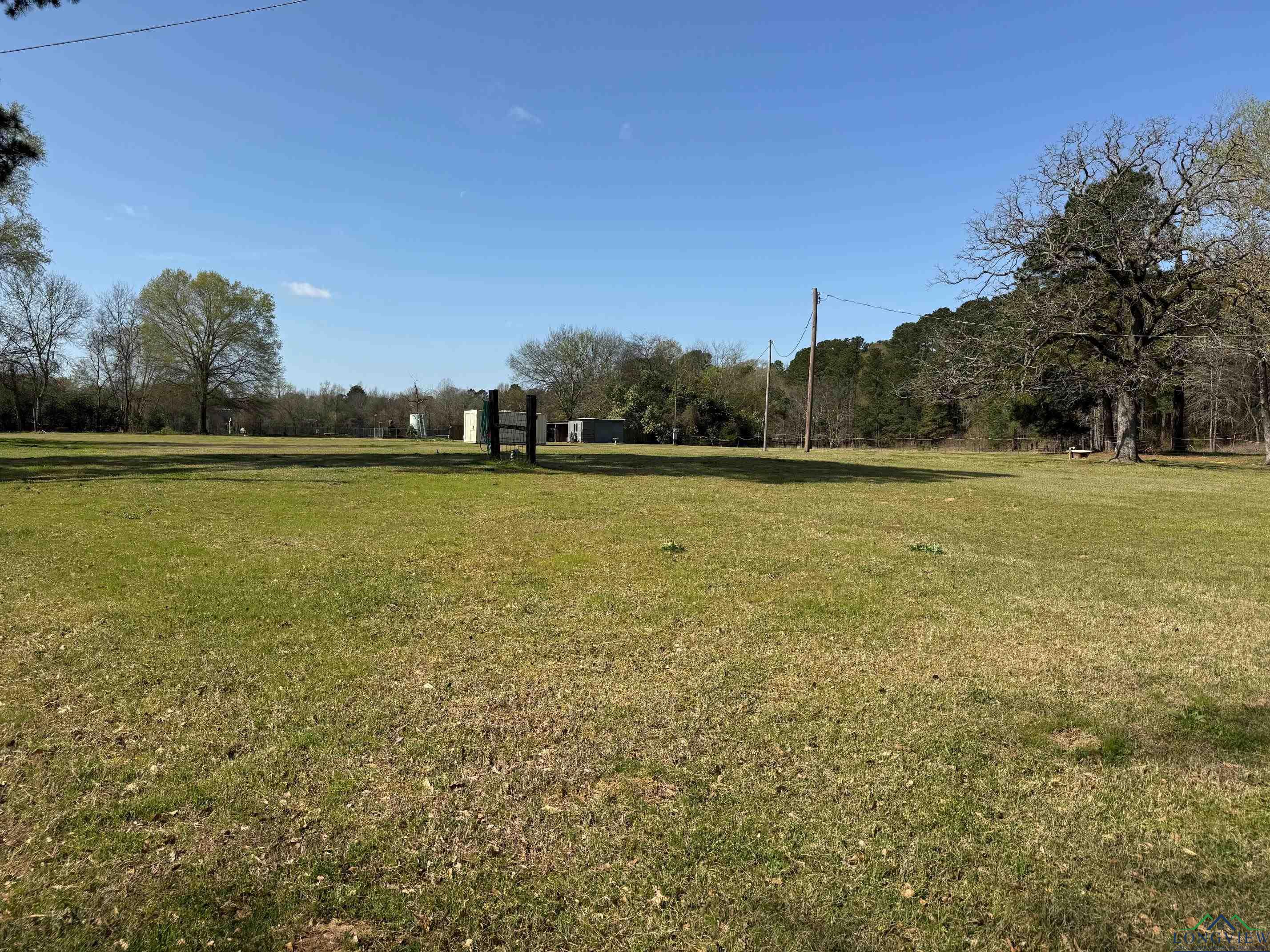 1829 W Gay Ave, Gladewater, Texas image 5