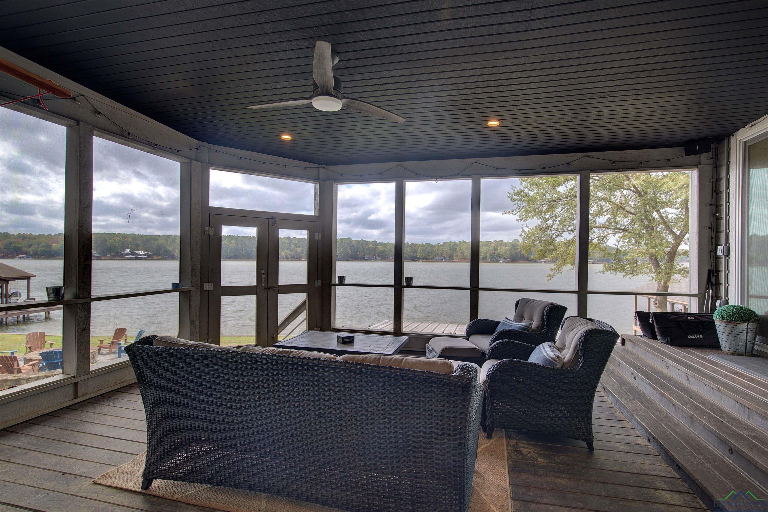 688 E Eagle Point Drive, Mount Vernon, Texas image 31