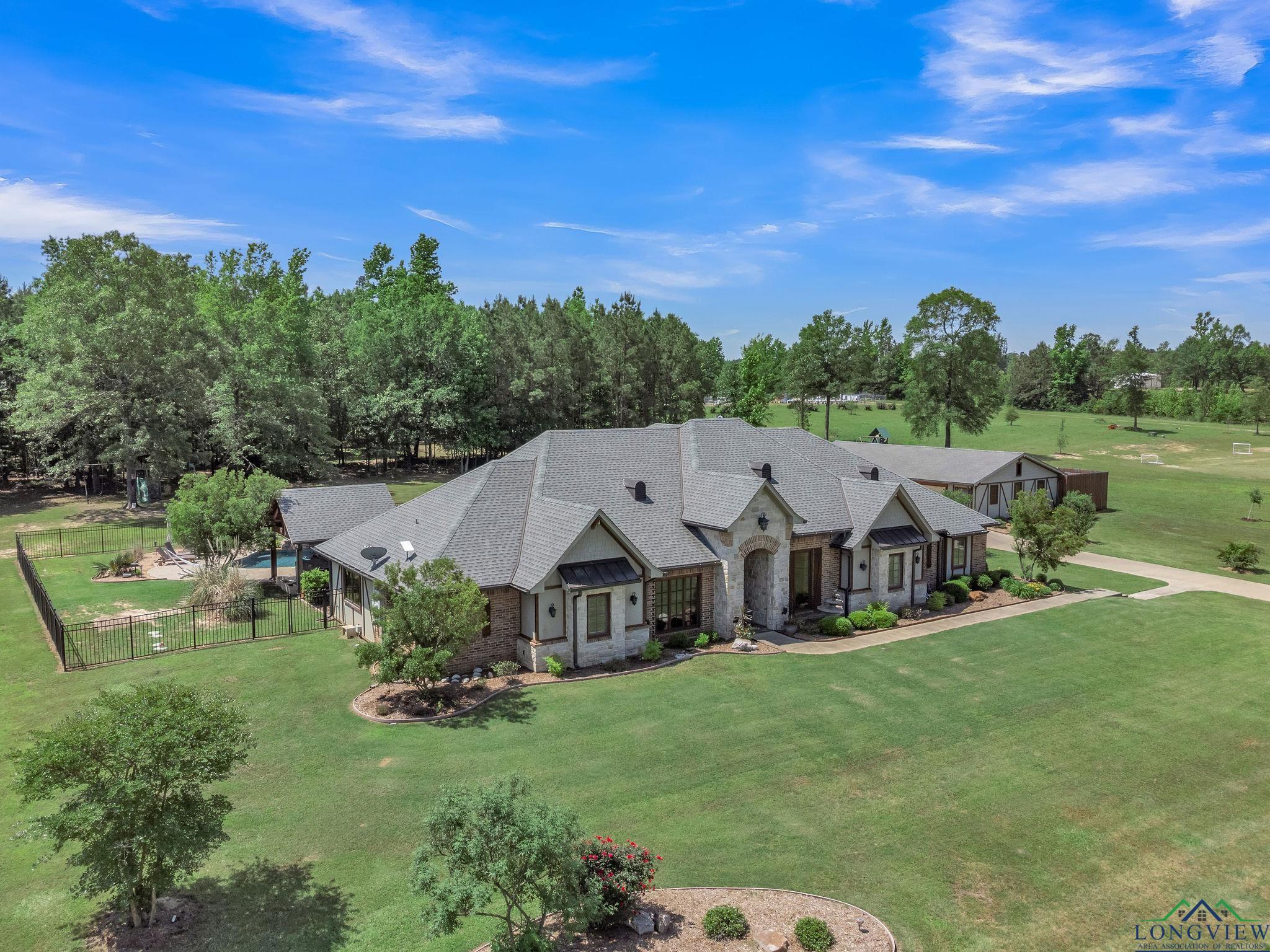 145 Deerfield Rd N Rd, Longview, Texas image 2