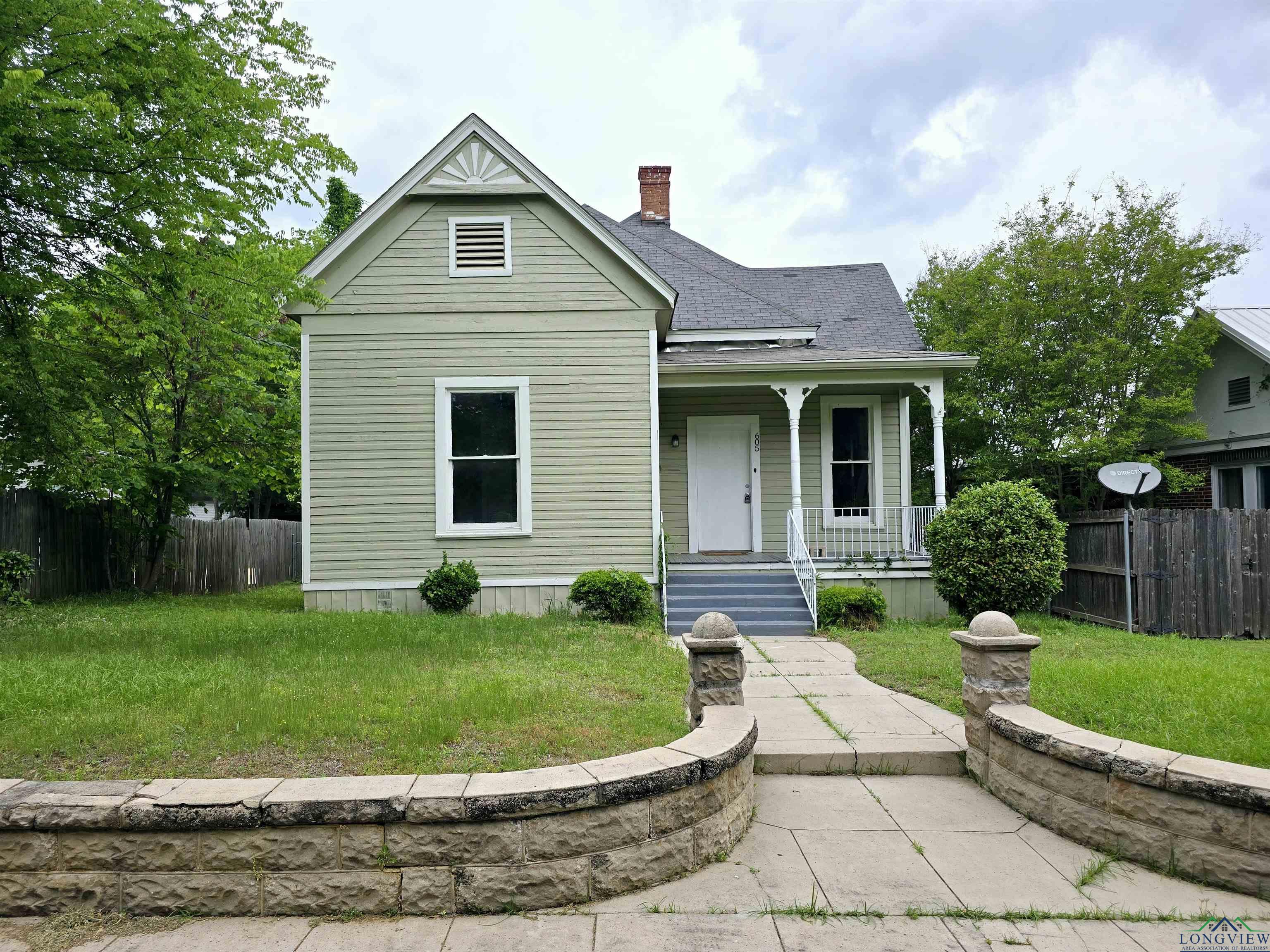 605 E Rusk St, Marshall, Texas image 1