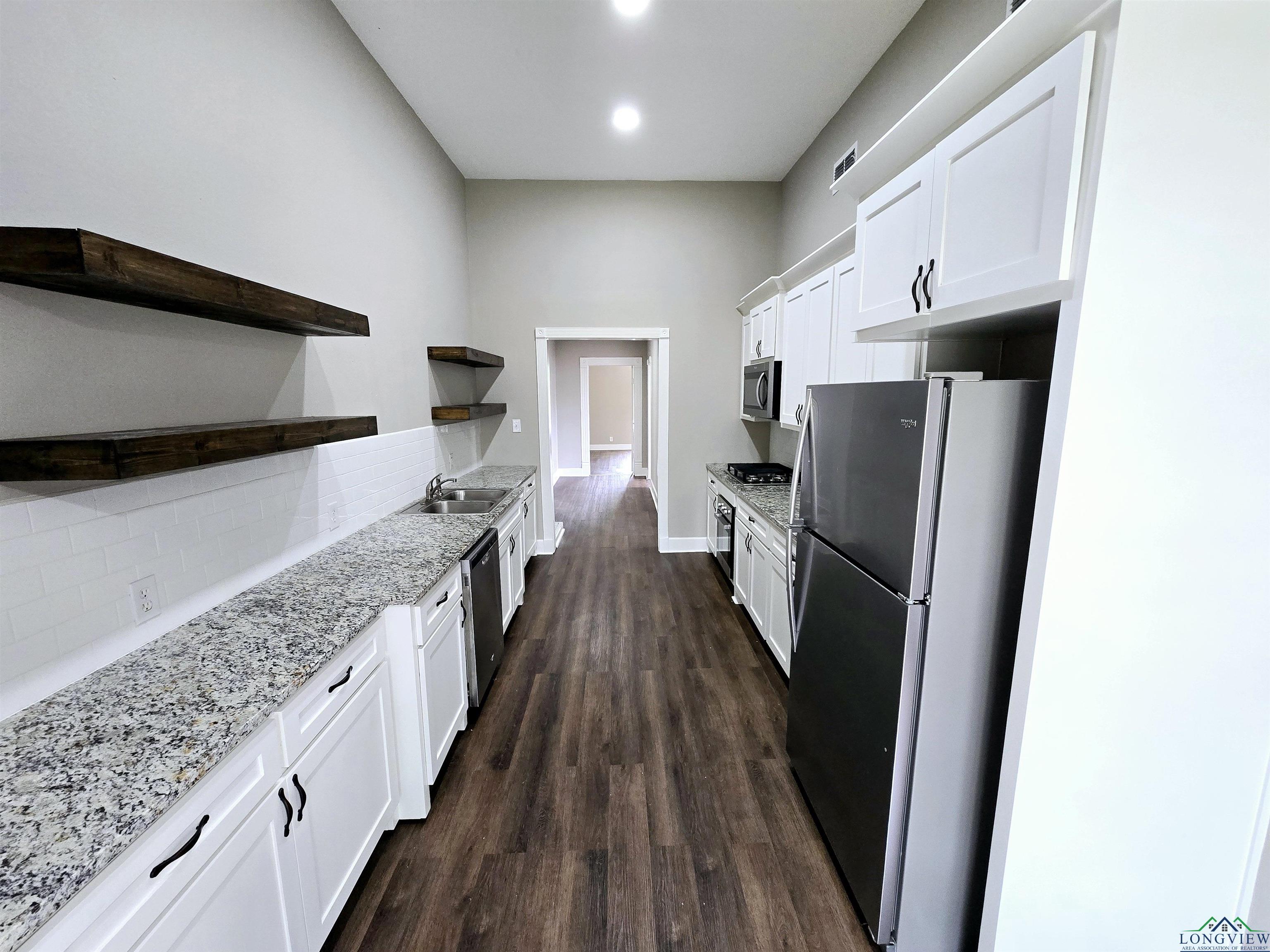 605 E Rusk St, Marshall, Texas image 15