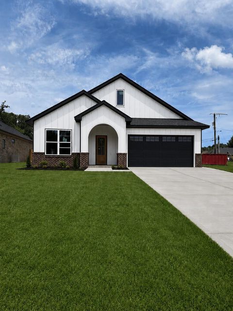Homes For Sale - 3902 French Dr<br/> Gregg County, Longview, TX 75604