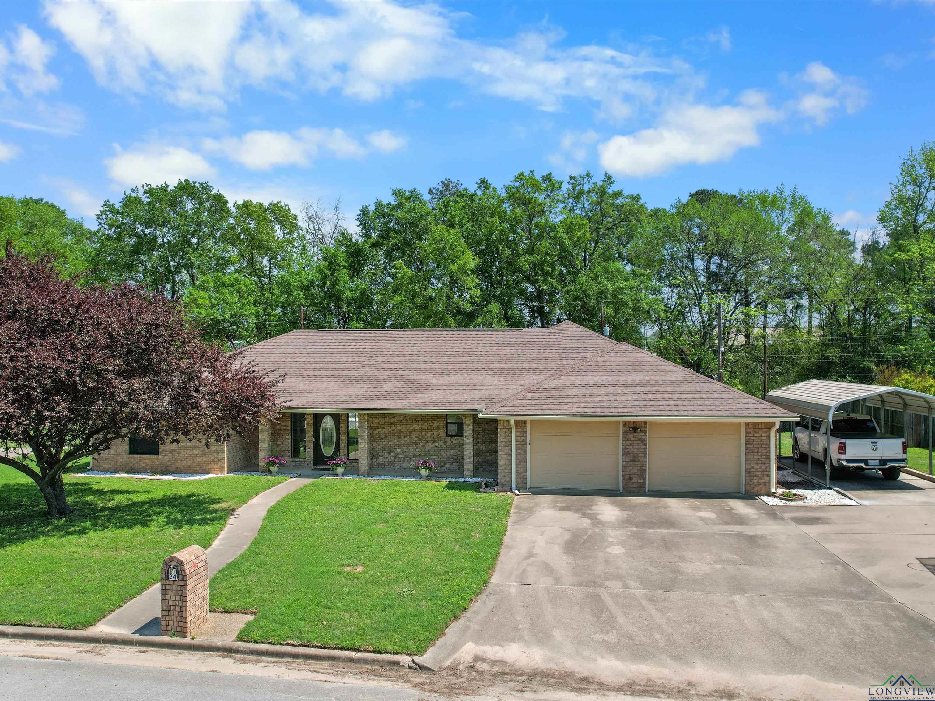 140 Hollybrook St, Gilmer, Texas image 1