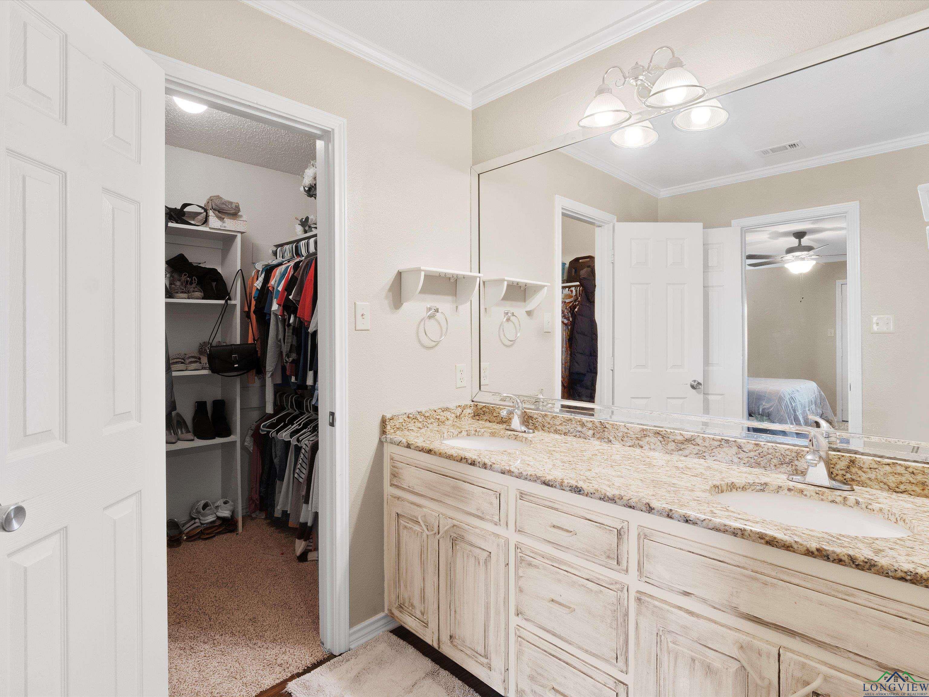 140 Hollybrook St, Gilmer, Texas image 25