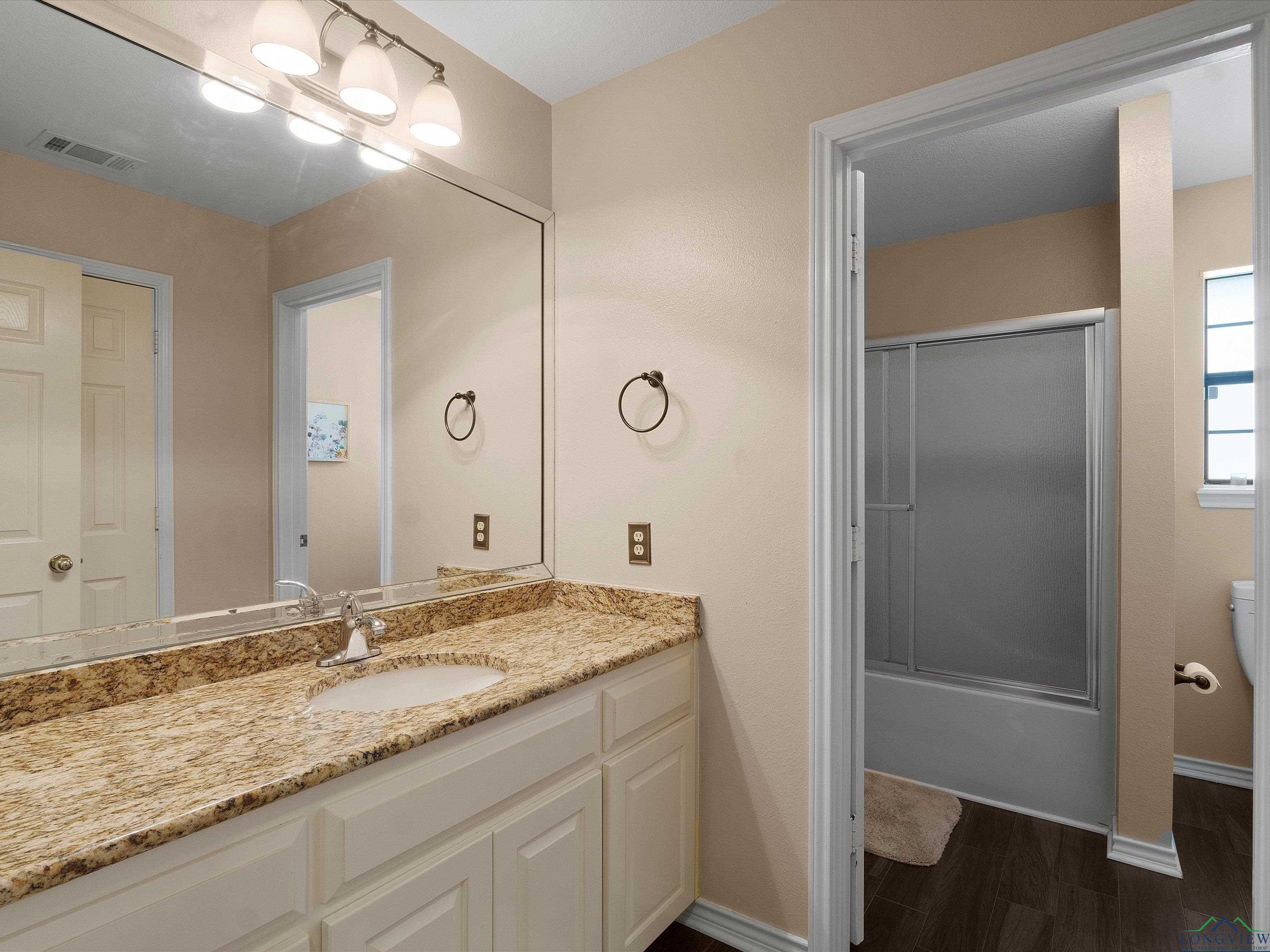 140 Hollybrook St, Gilmer, Texas image 28