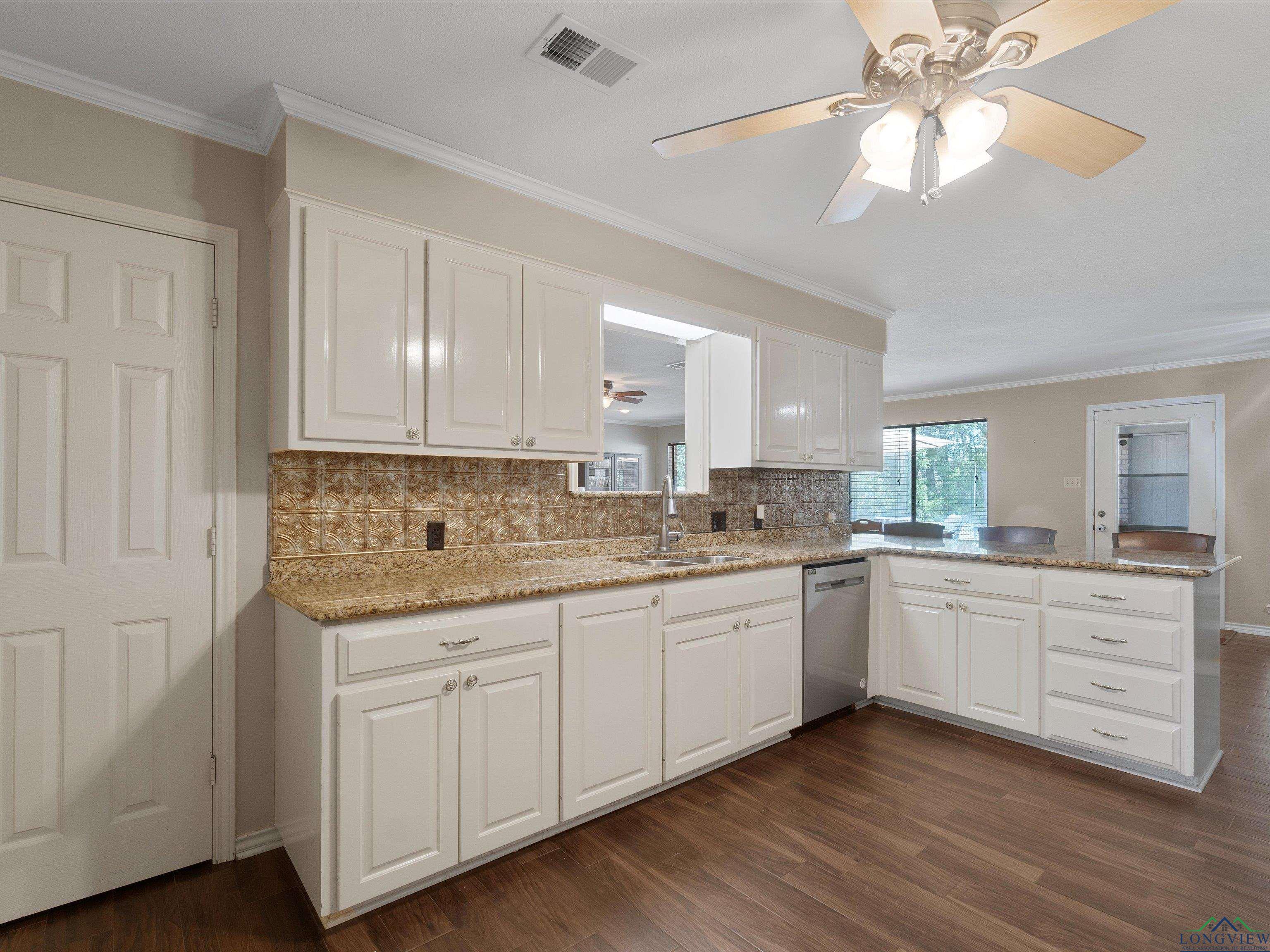 140 Hollybrook St, Gilmer, Texas image 17