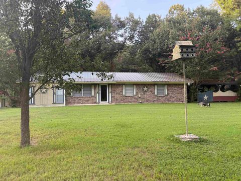 Homes For Sale - 412 S Birch St<br/> Van Zandt County, Van, TX 75790