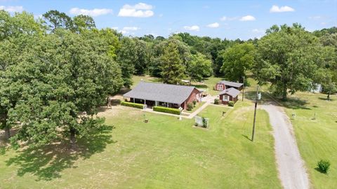 Homes For Sale - 7847 Swallow Rd<br/> Gilmer, TX 75645