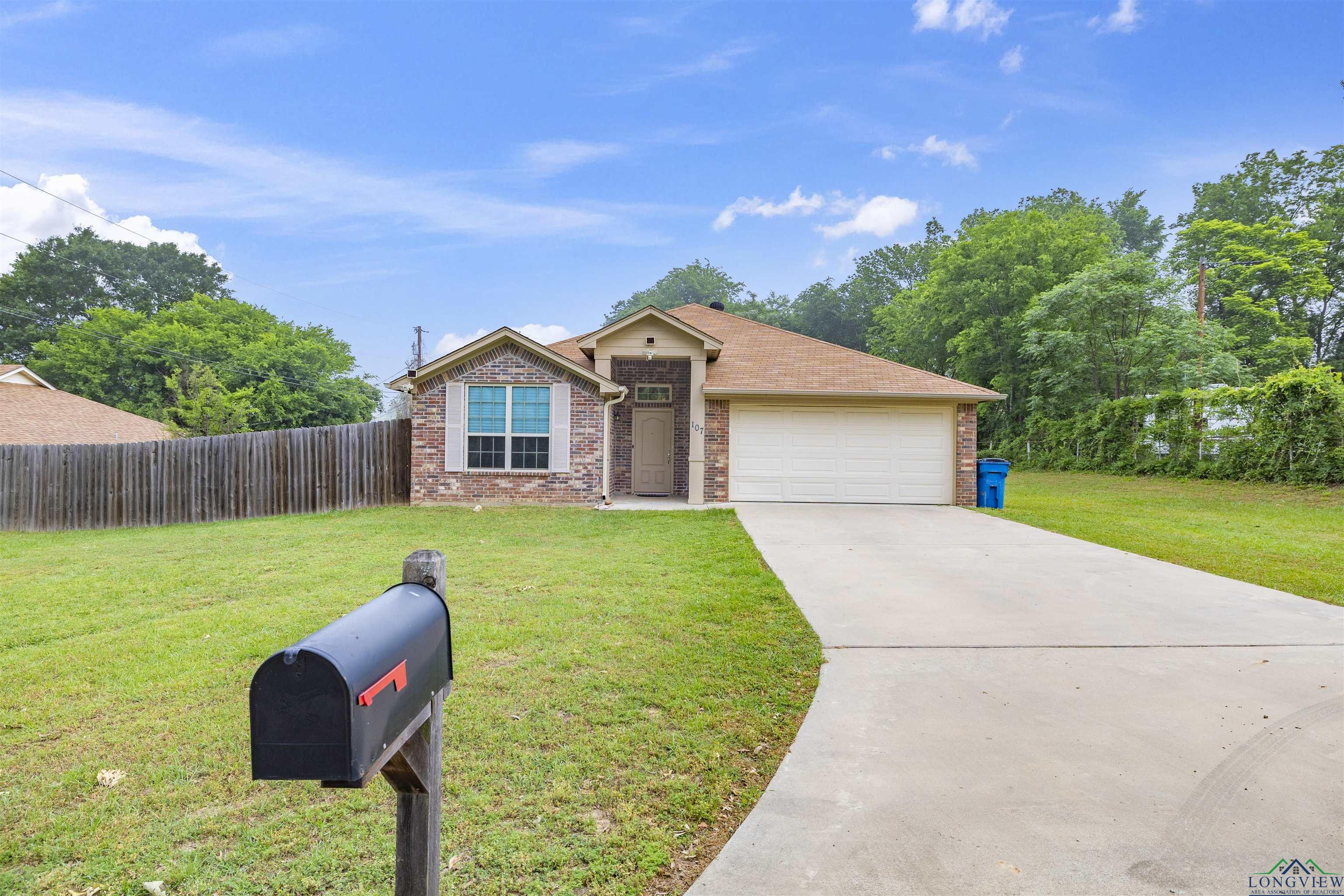 107 W Bingham Rd, White Oak, Texas image 1