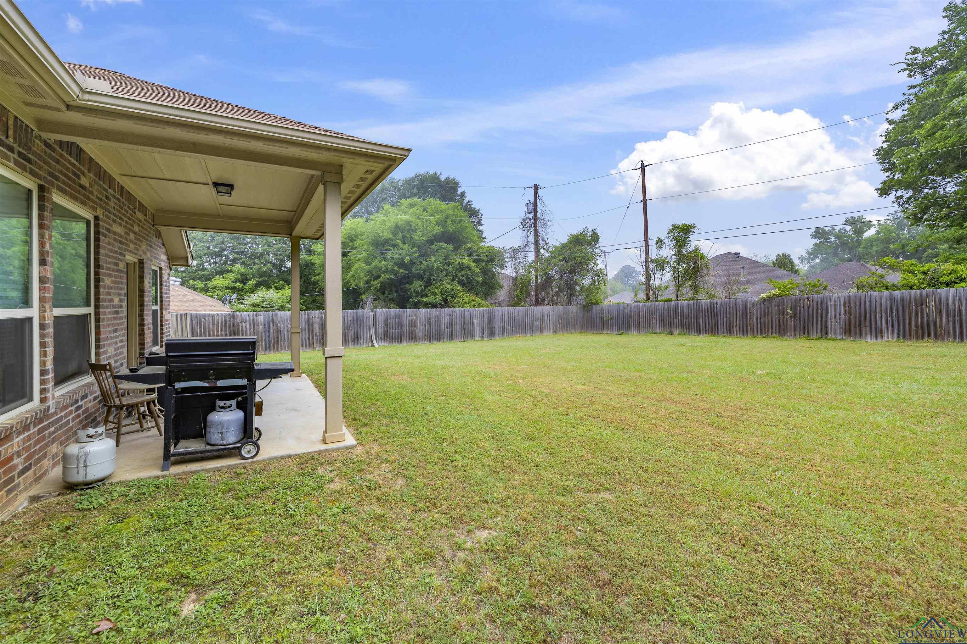 107 W Bingham Rd, White Oak, Texas image 22