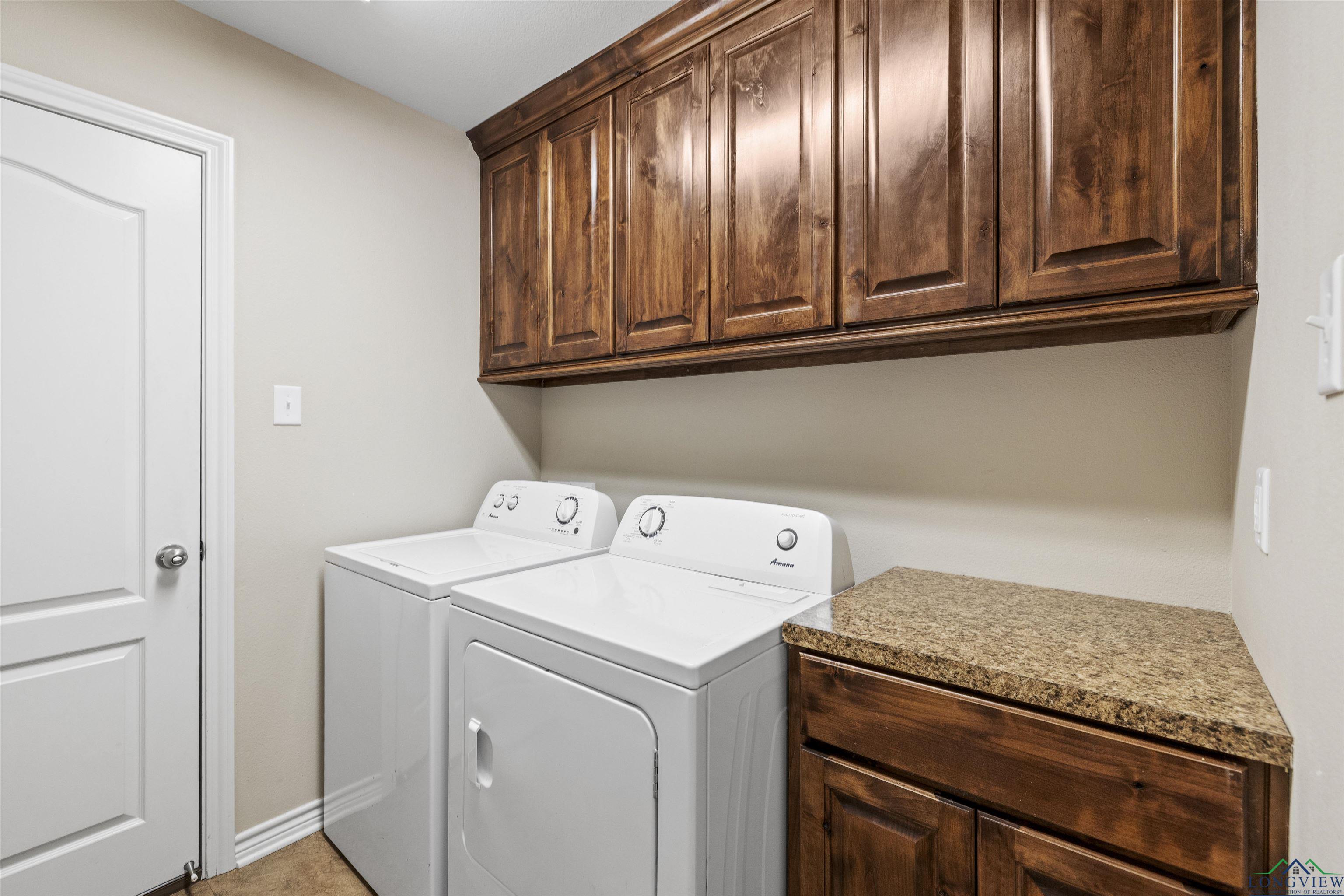 107 W Bingham Rd, White Oak, Texas image 19