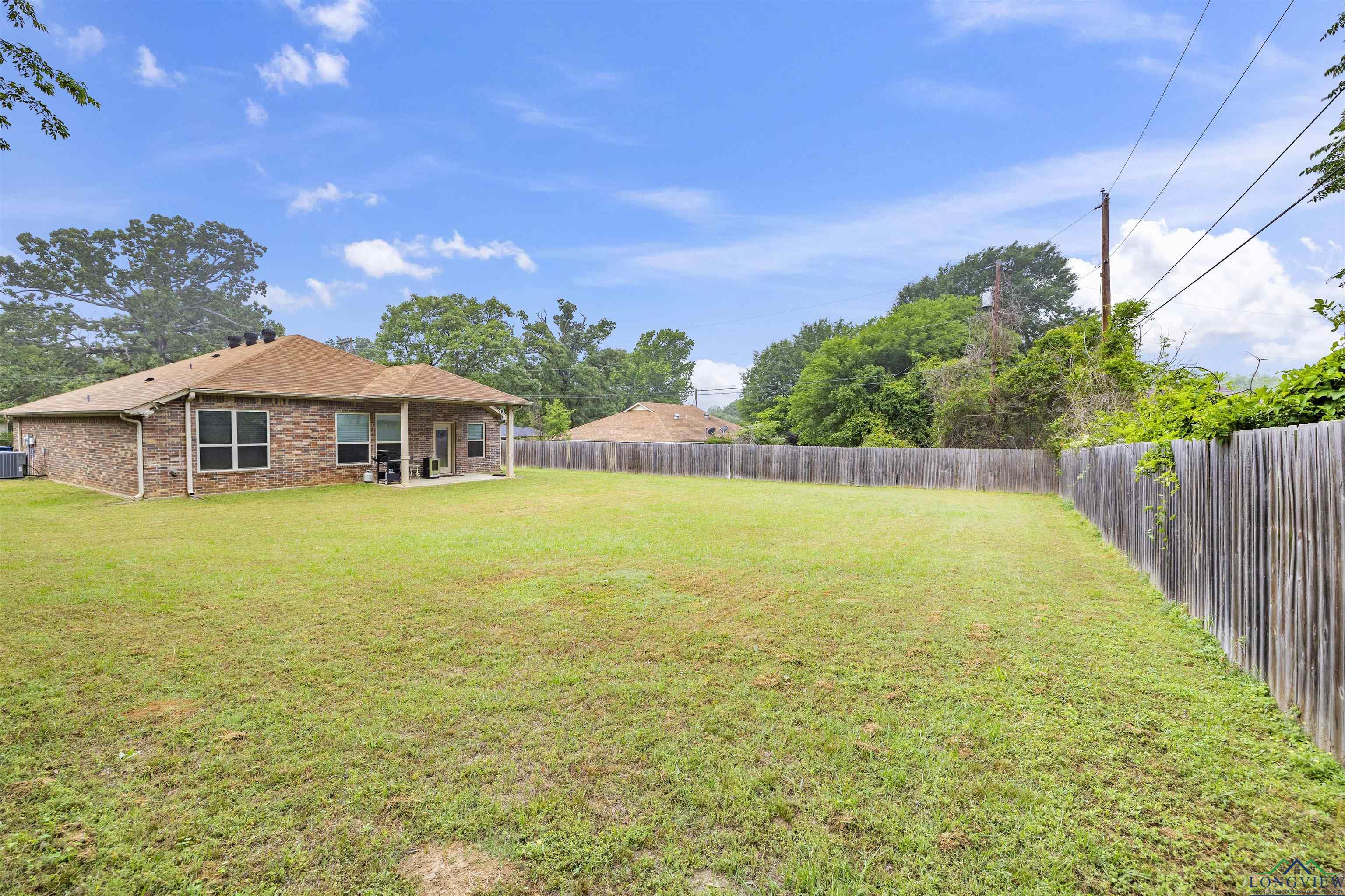 107 W Bingham Rd, White Oak, Texas image 26