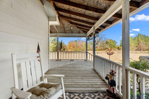 A home in Gilmer