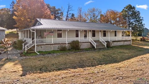 A home in Gilmer